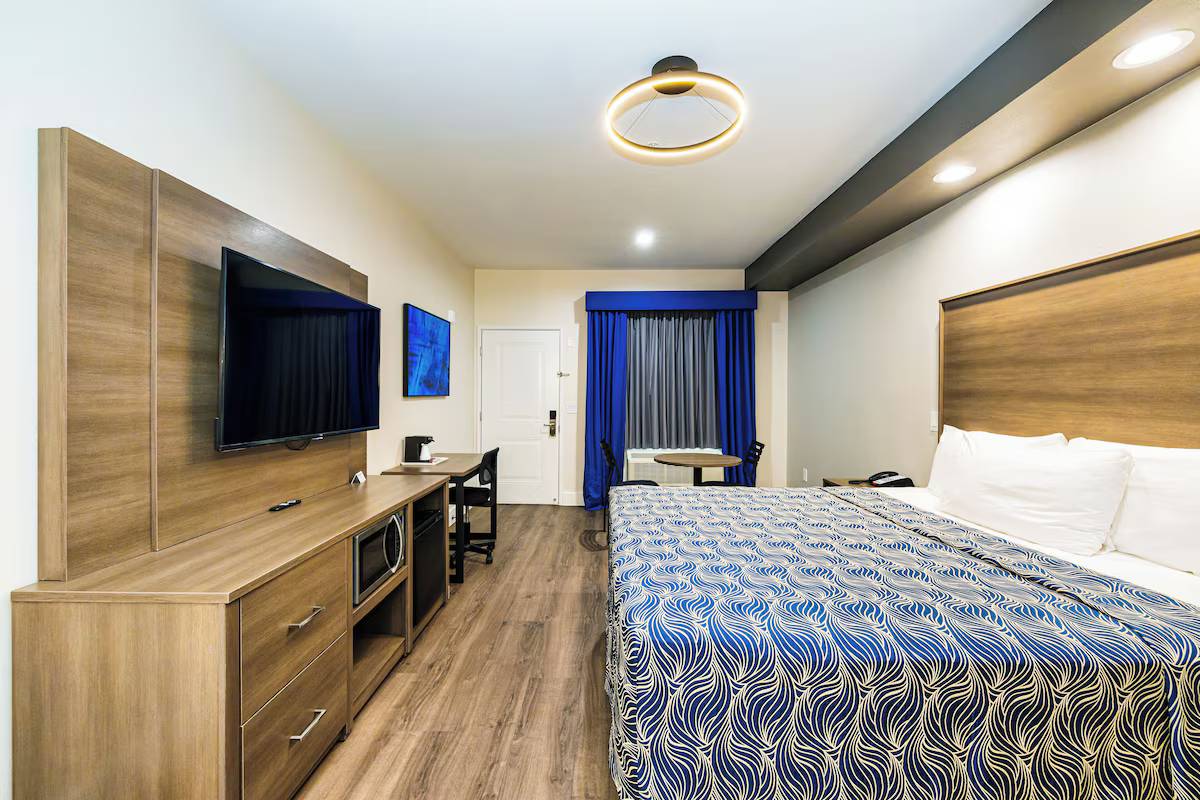 Palace Inn Blue I45 & Edgebrooke