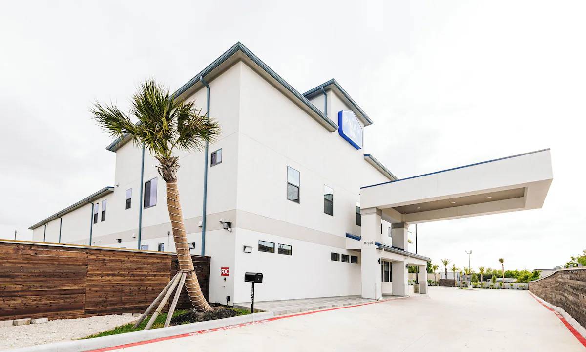 Palace Inn Blue I45 & Edgebrooke