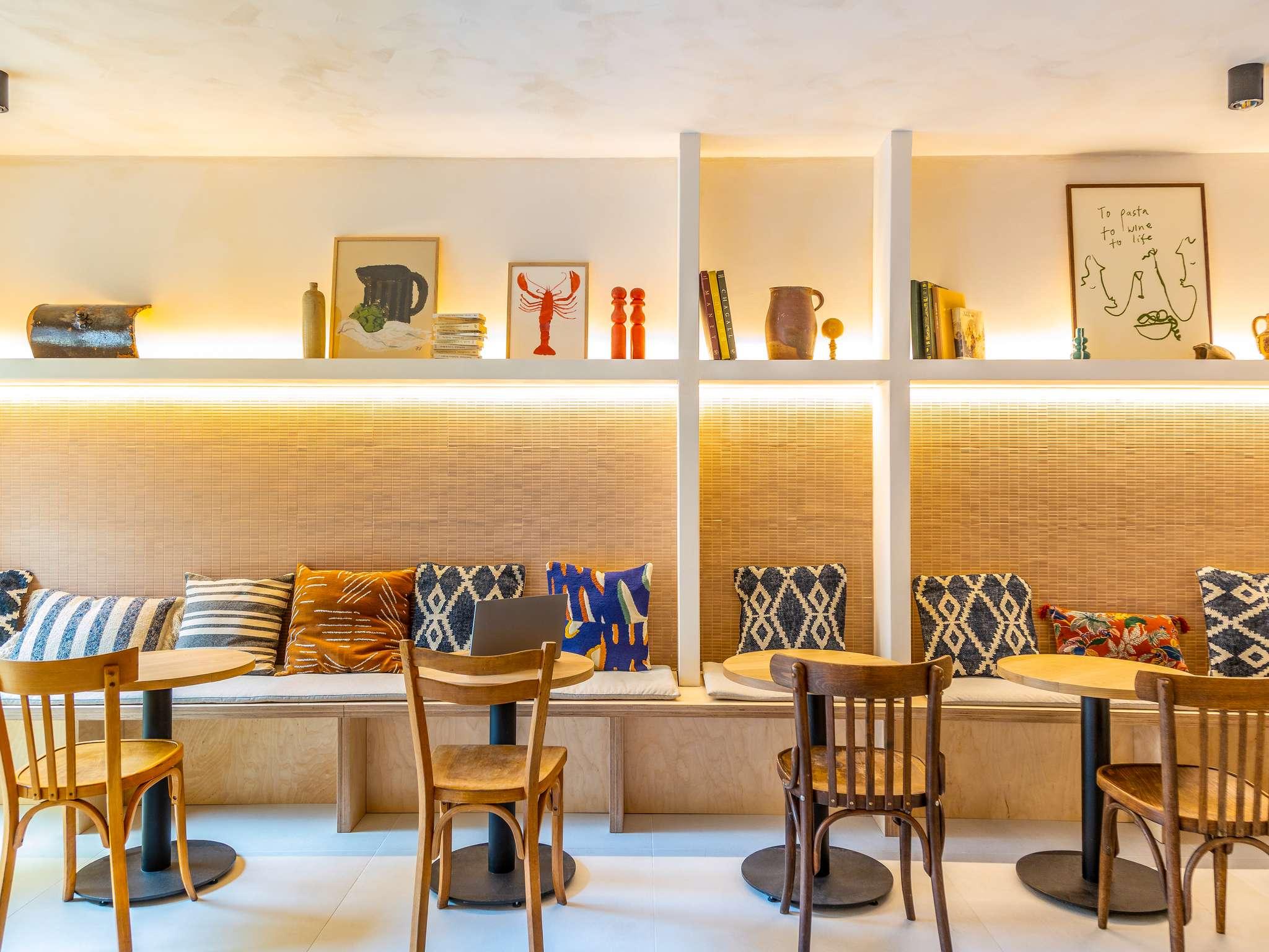 greet hotel Marseille Parc Chanot Vélodrome