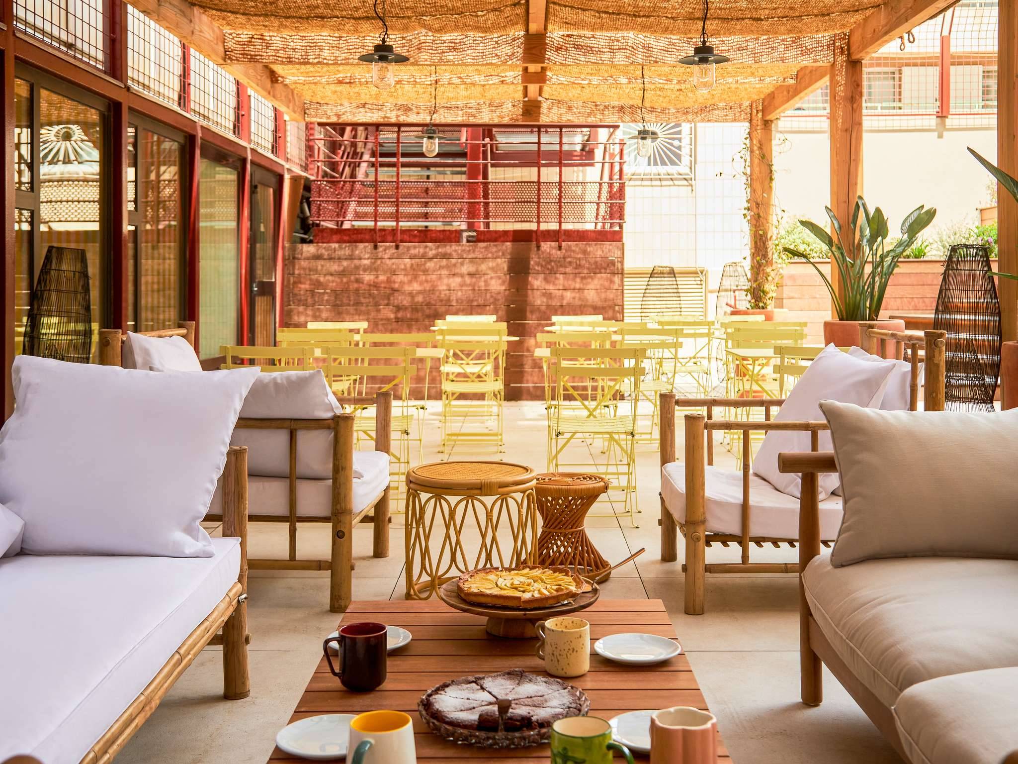 greet hotel Marseille Parc Chanot Vélodrome