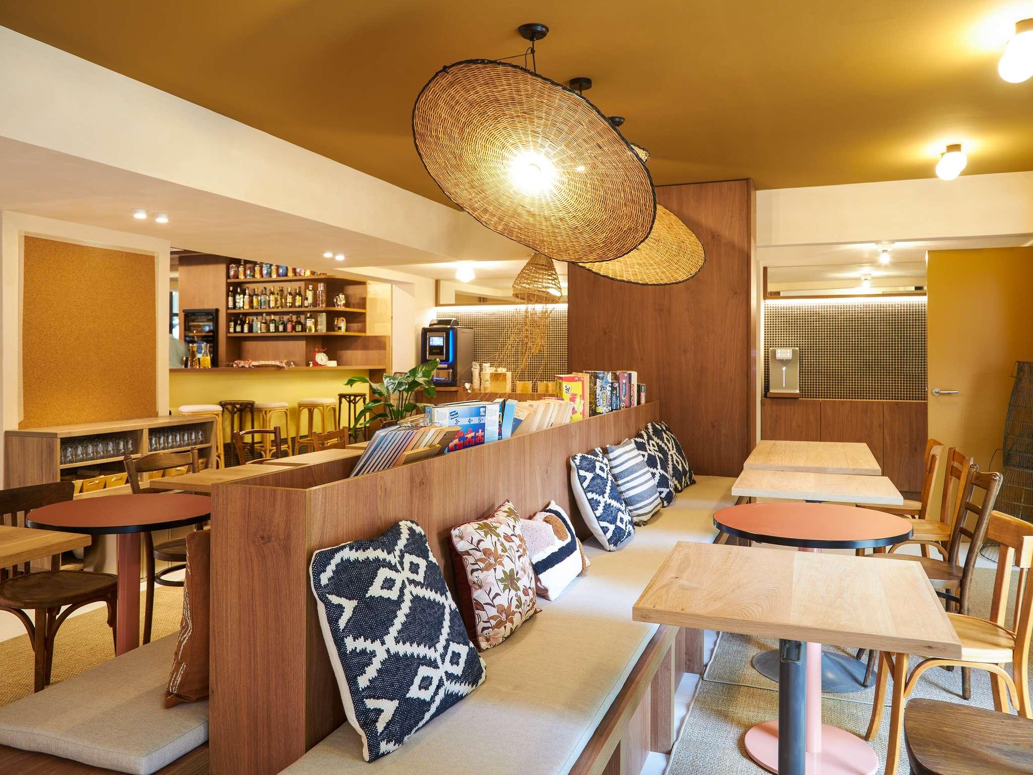 greet hotel Marseille Parc Chanot Vélodrome