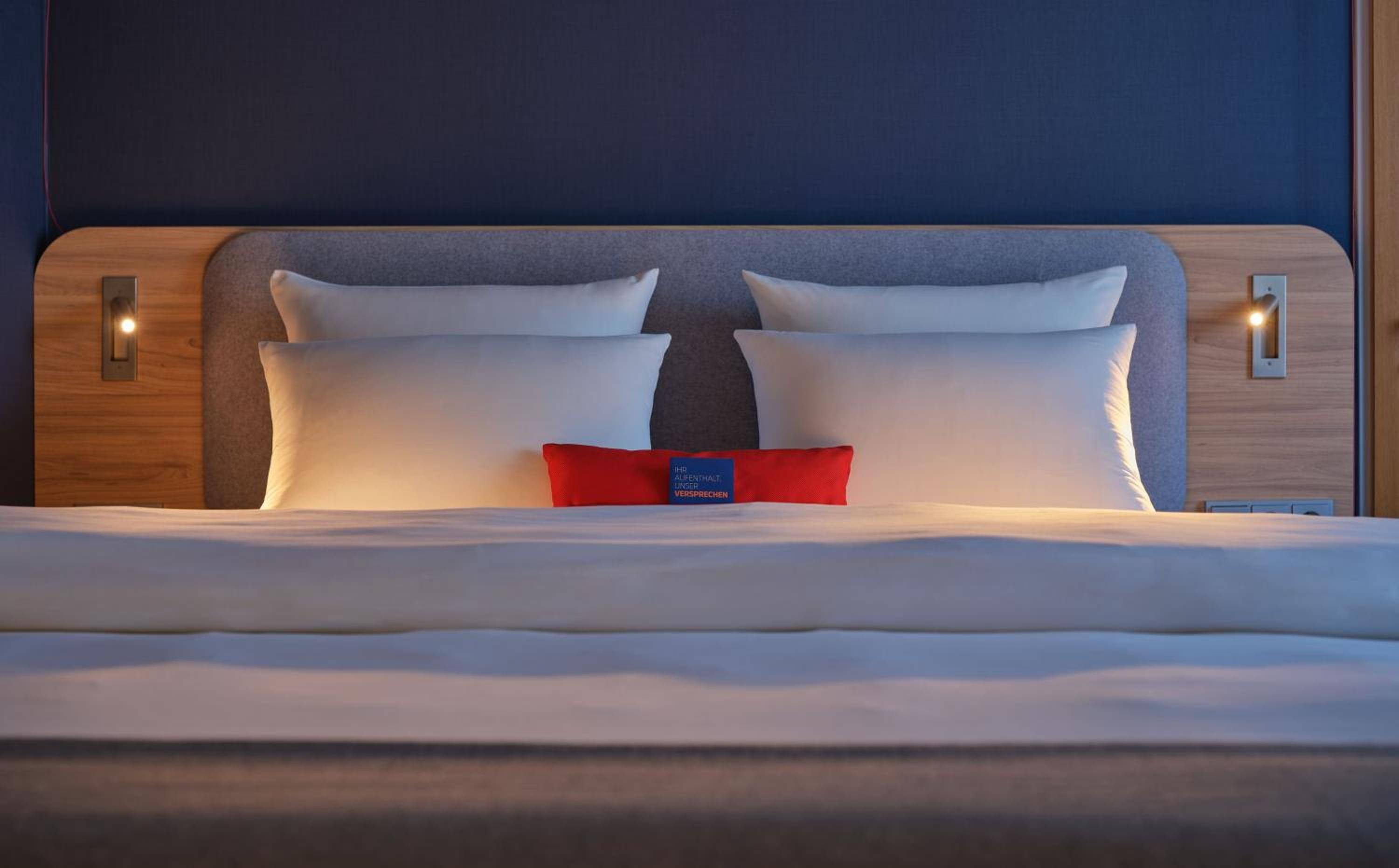 Holiday Inn Express Frankfurt Airport, an IHG Hotel