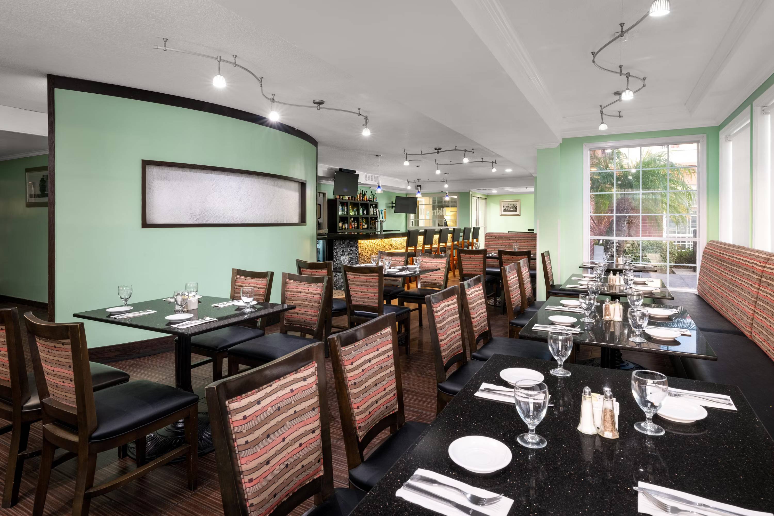 Holiday Inn & Suites San Mateo-San Francisco