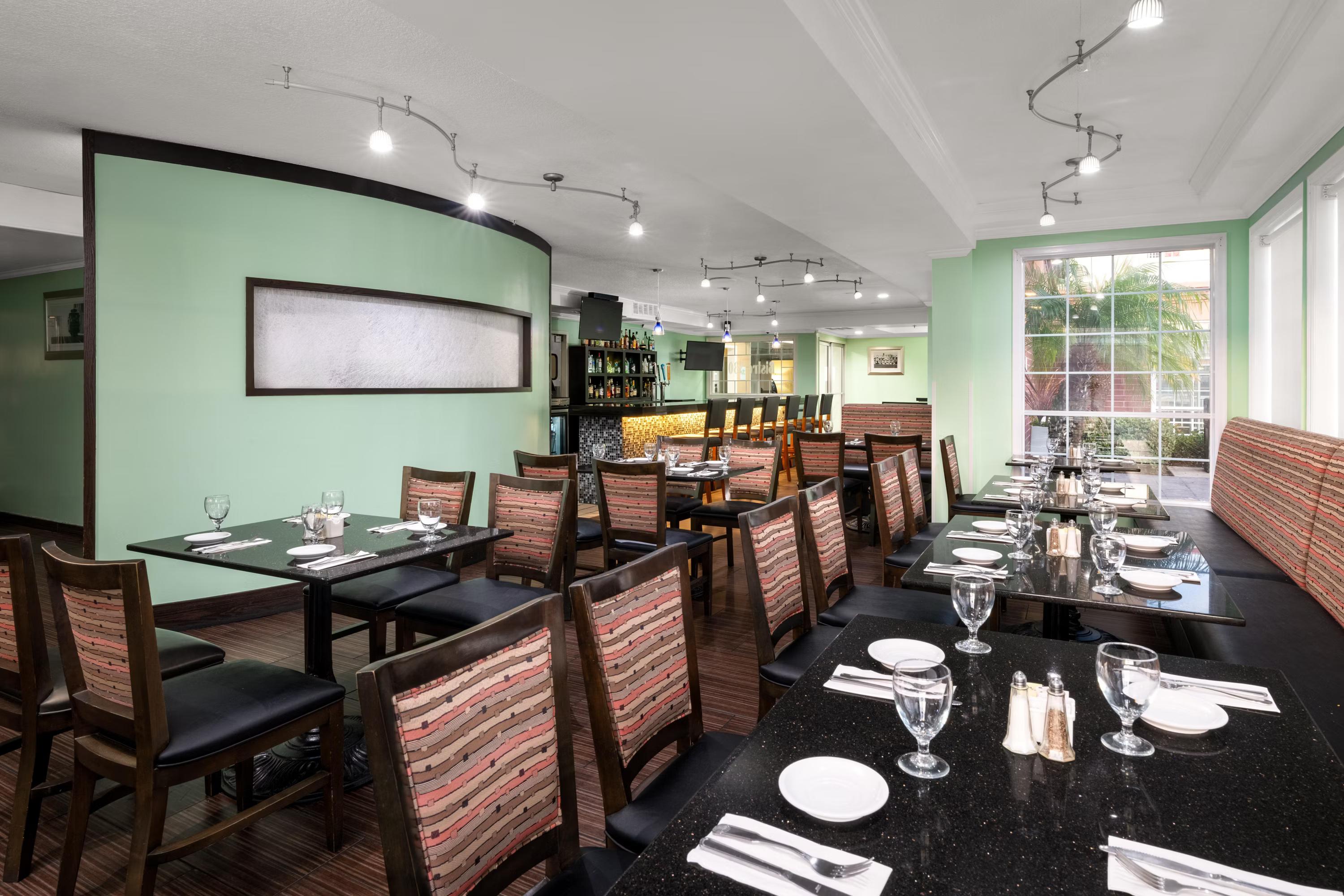 Holiday Inn & Suites San Mateo-San Francisco