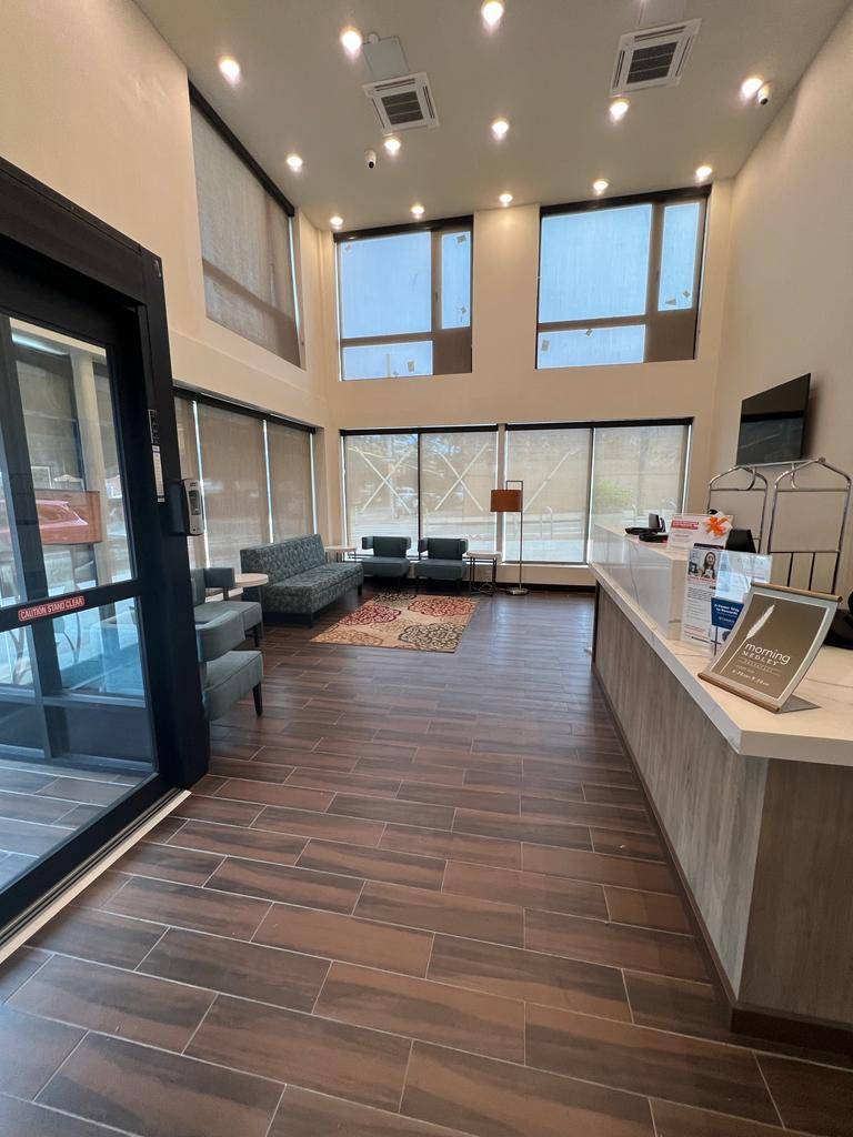 Red Roof Plus 3rd Avenue Brooklyn