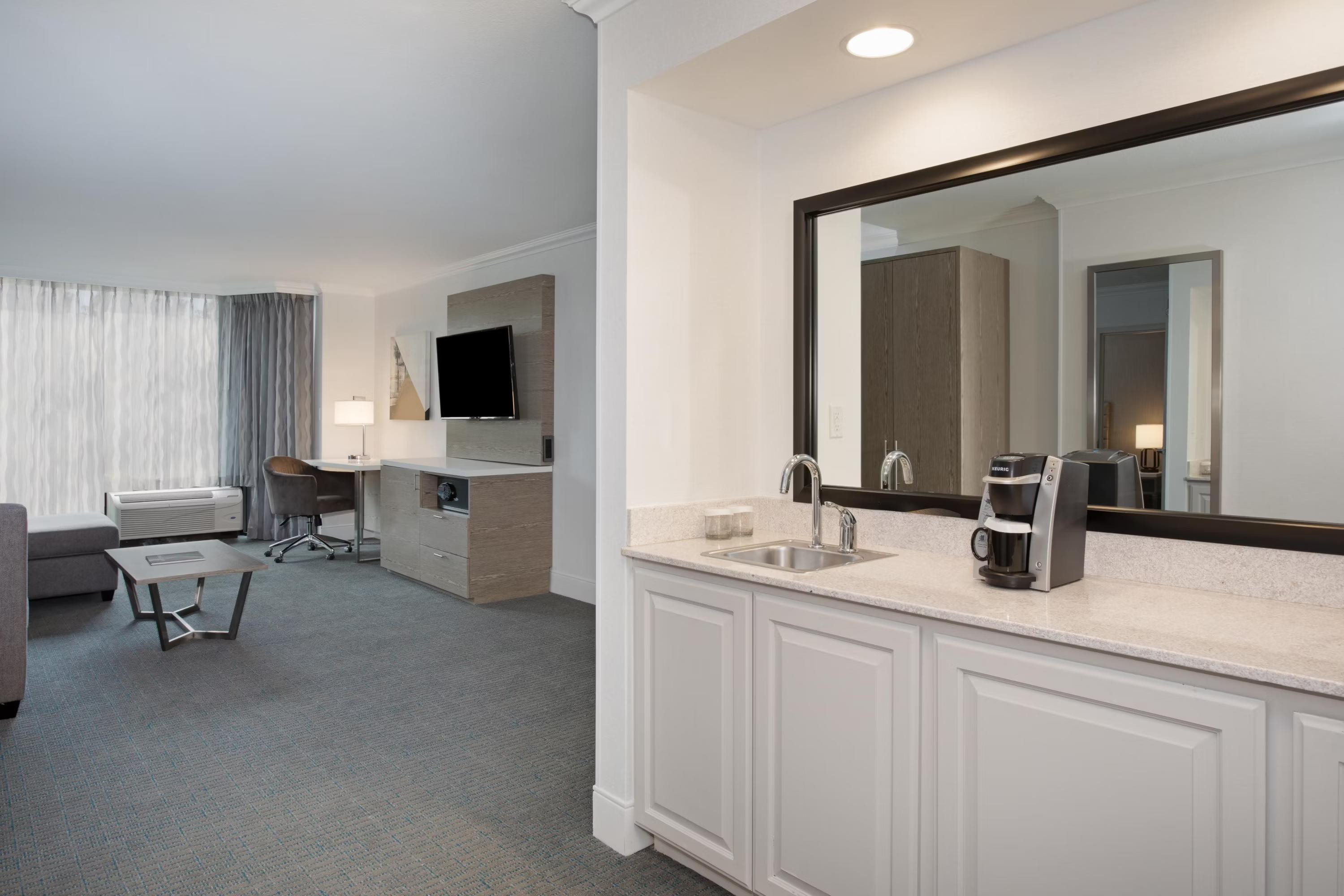 Crowne Plaza Costa Mesa Orange County, an IHG Hotel