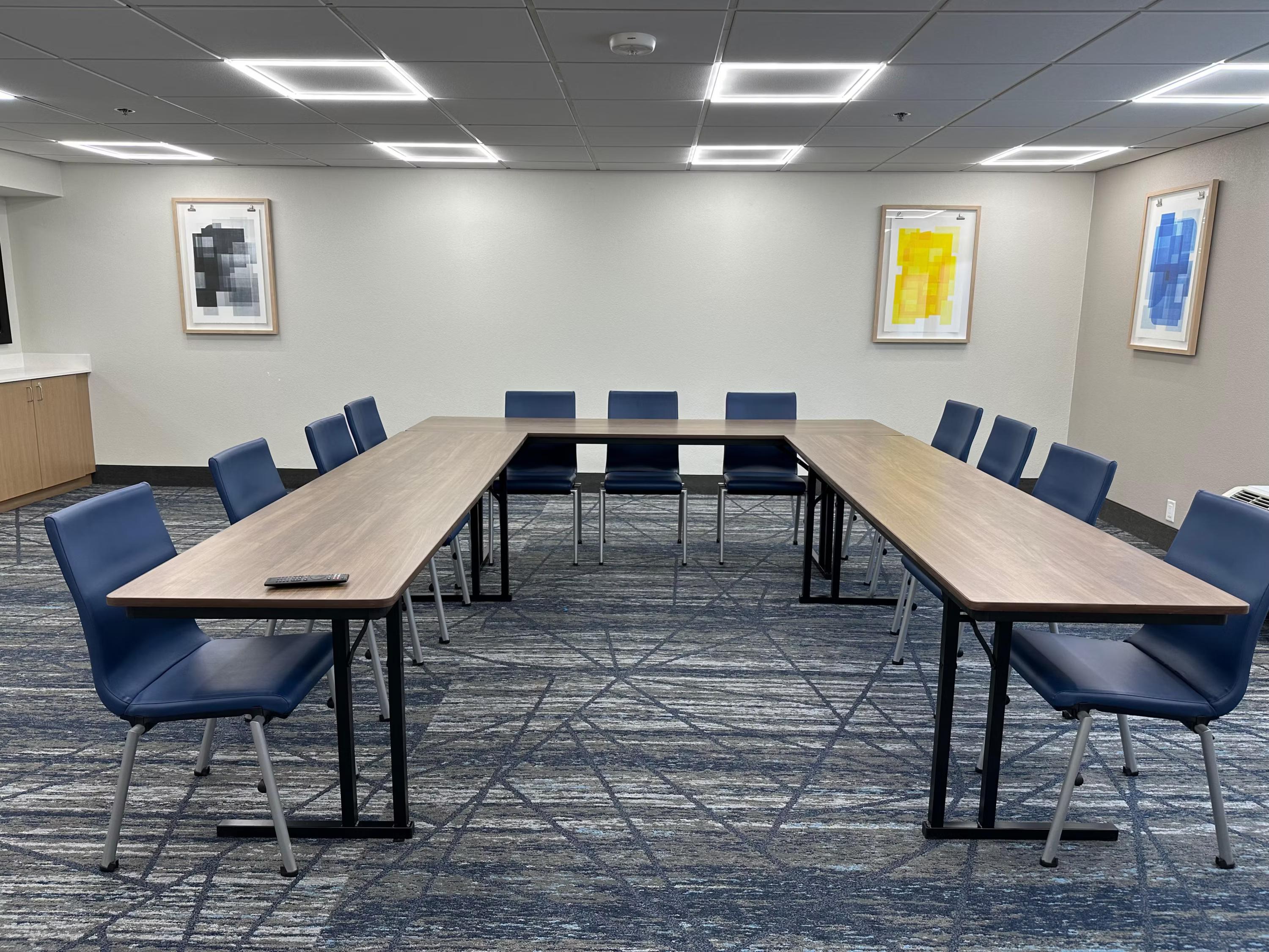 Holiday Inn Express & Suites Eden Prairie - Minneapolis, an IHG Hotel