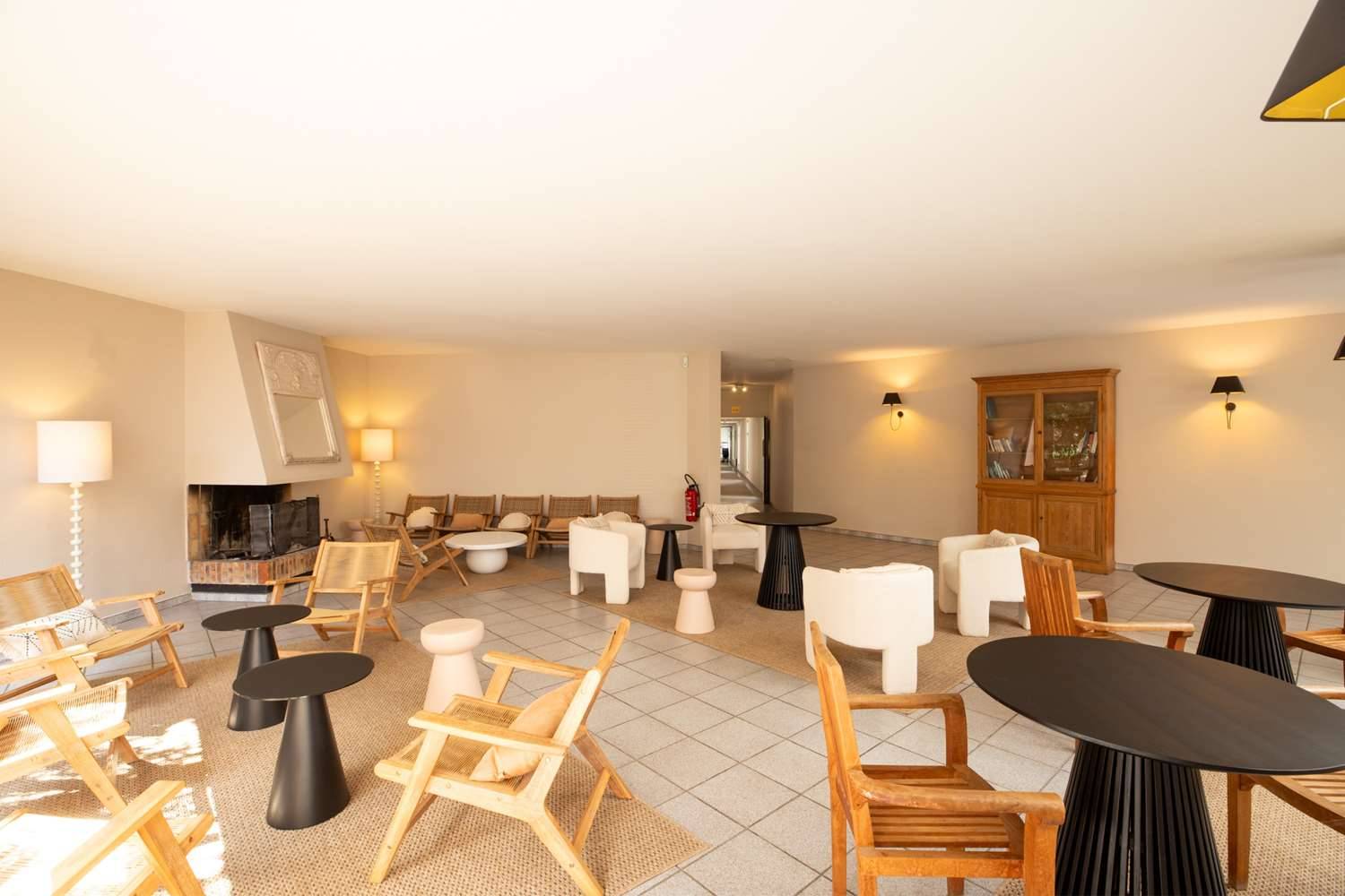 Golden Tulip Avignon Le Paradou