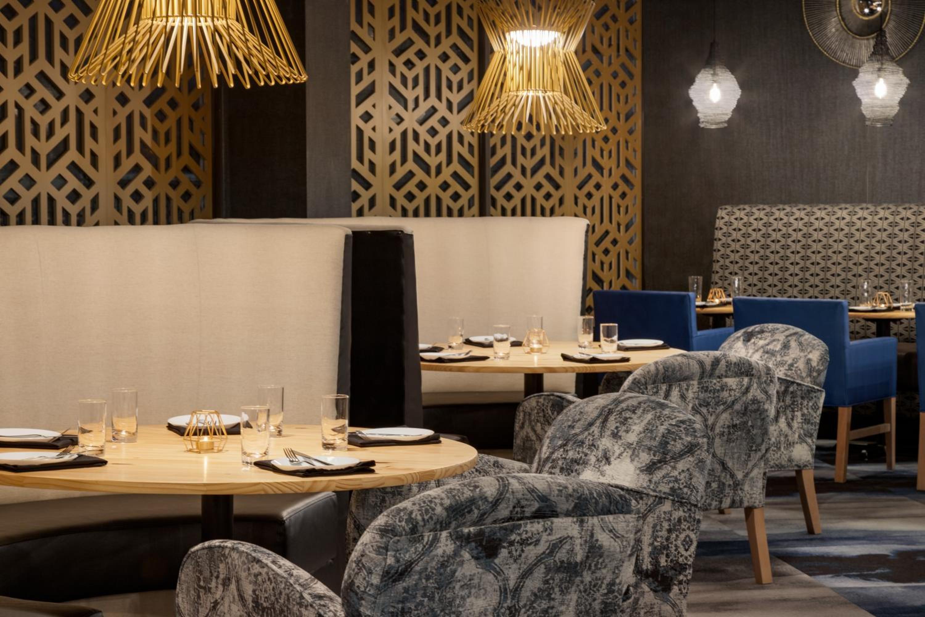 Holiday Inn Philadelphia Arpt-Stadium Area by IHG