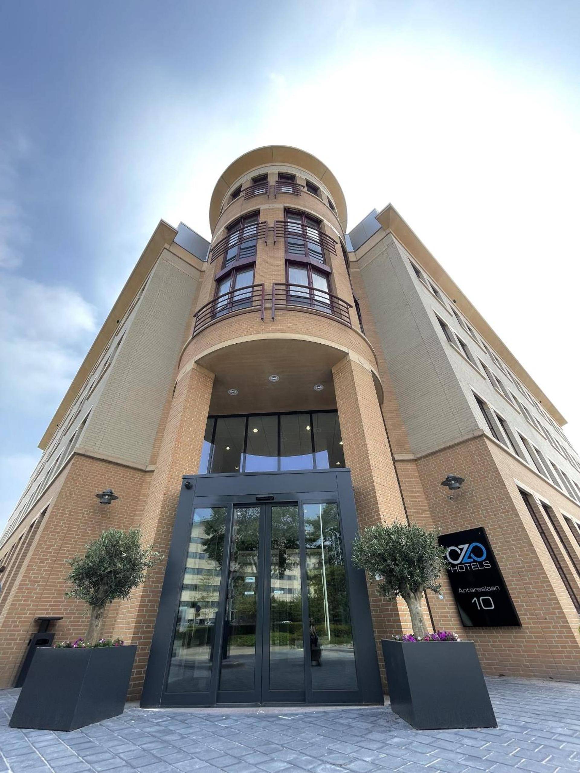 OZO Hotels Antares Airport