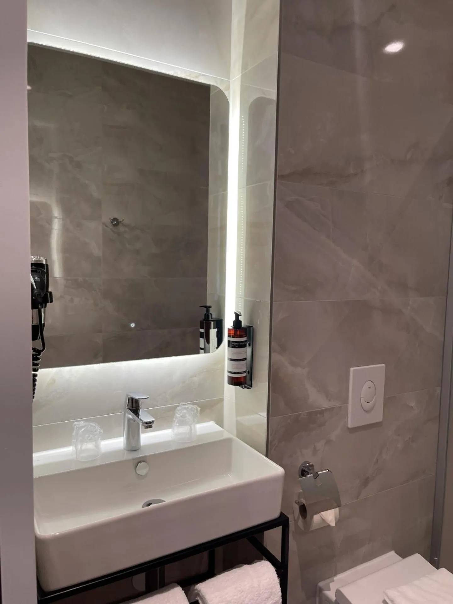 OZO Hotels Antares Airport