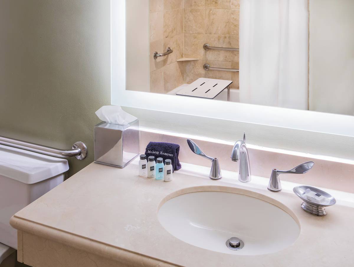 Pier 5 Hotel Baltimore