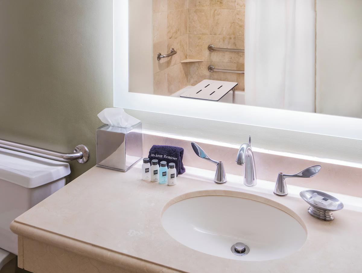 Pier 5 Hotel Baltimore