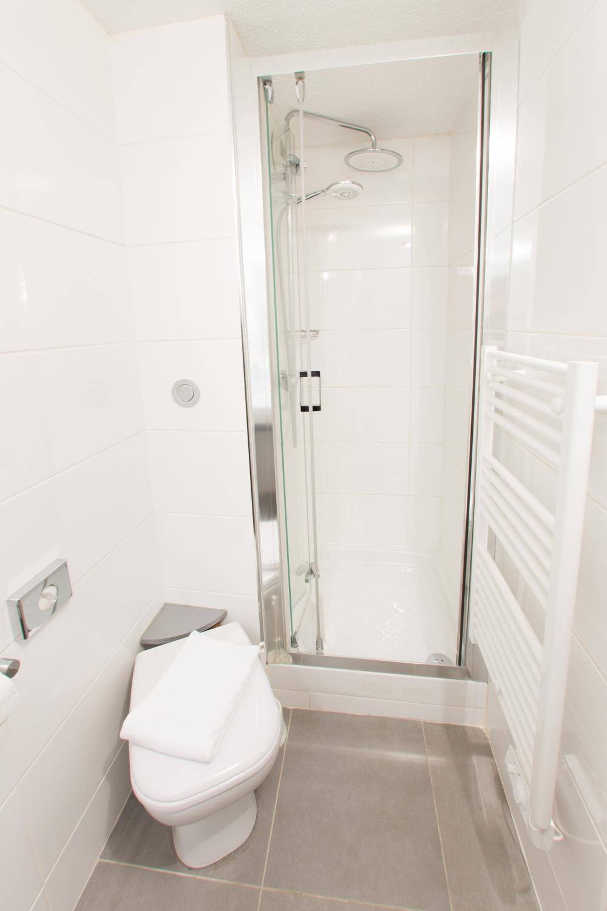 Hôtel Acadie Éragny