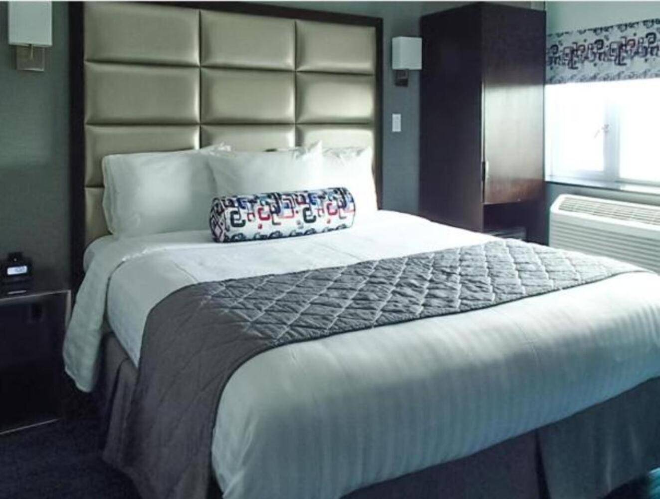 Umbrella Hotel Bronx