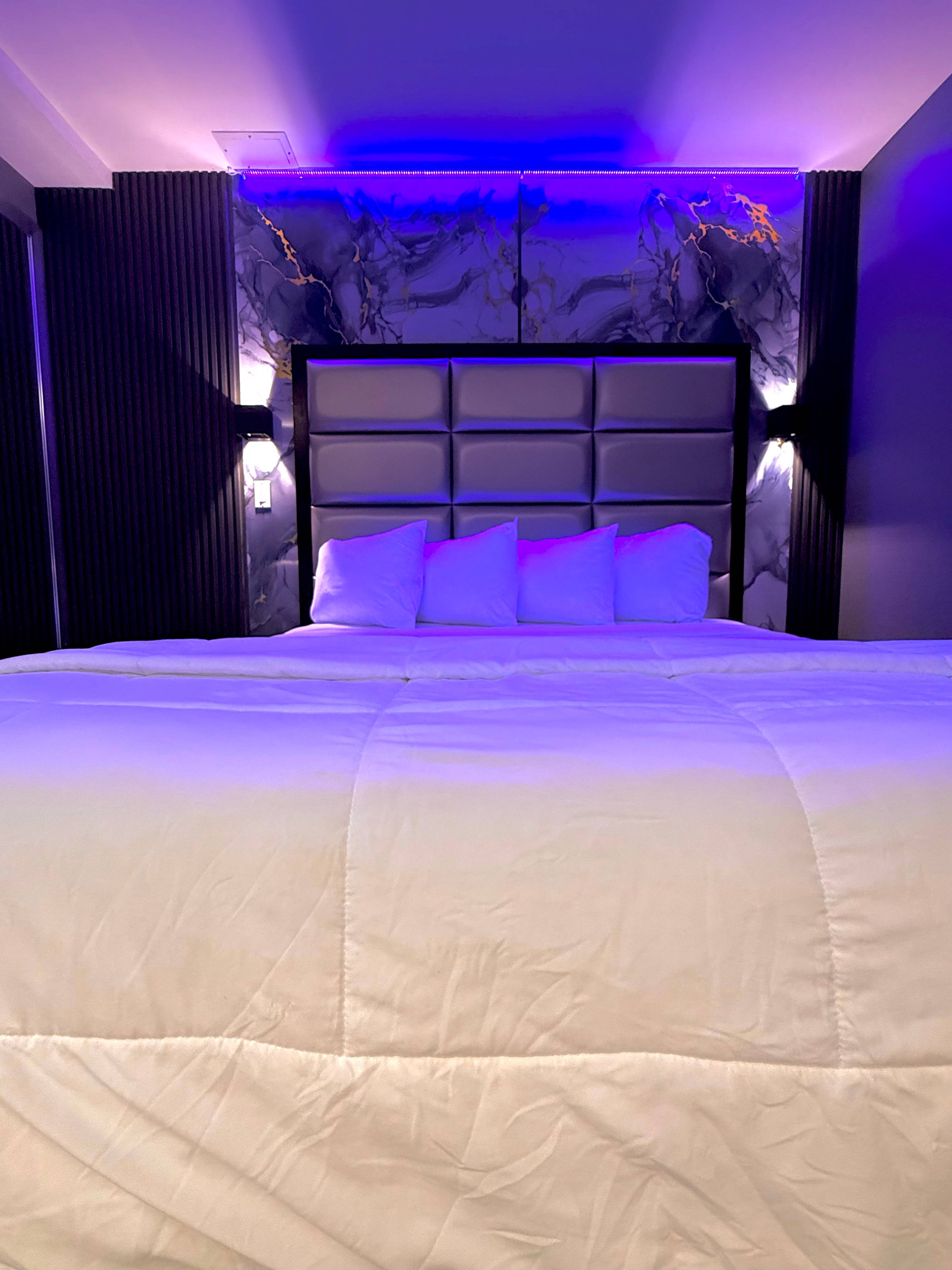 Umbrella Hotel Bronx