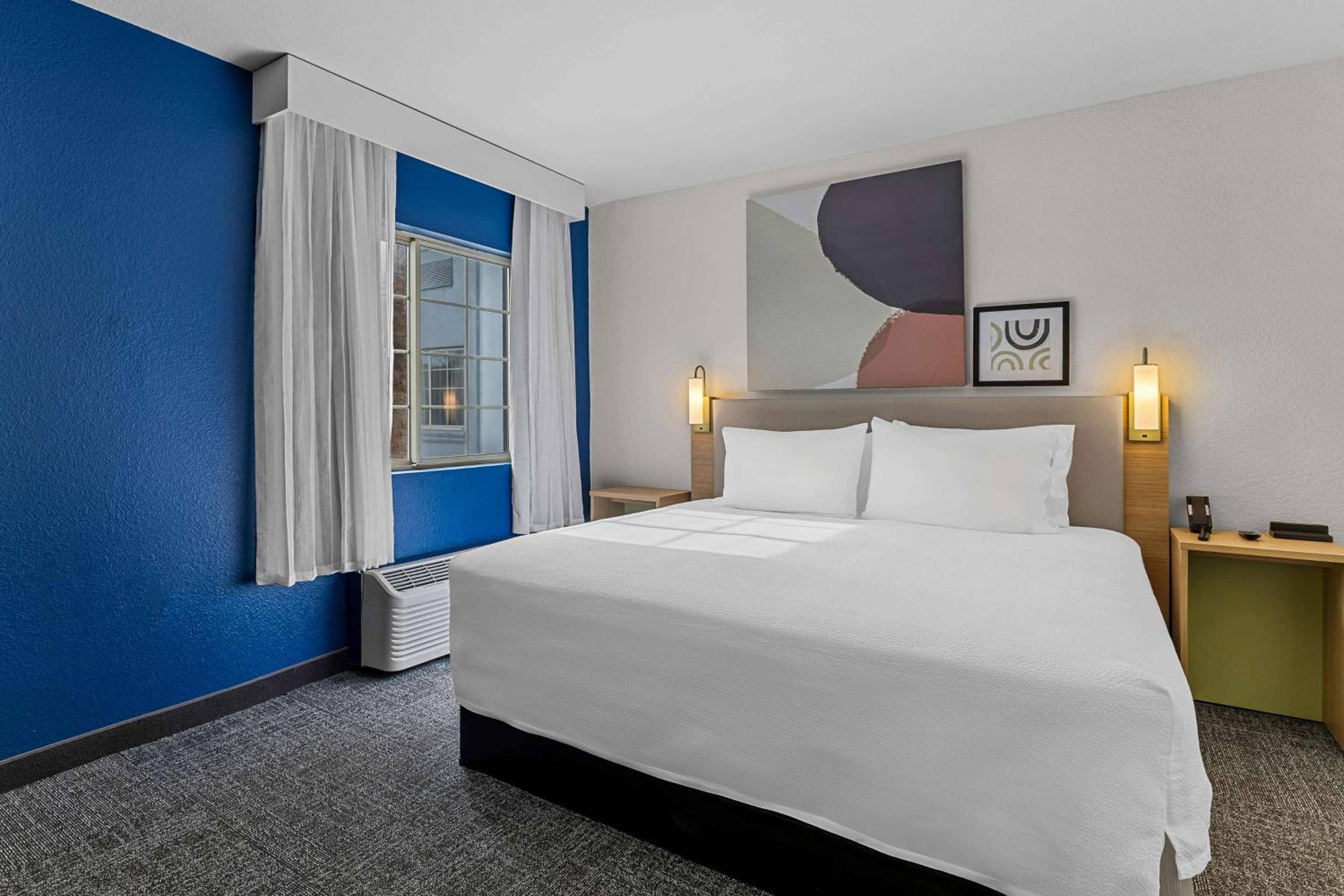 Spark by Hilton Glendale Peoria Phoenix North