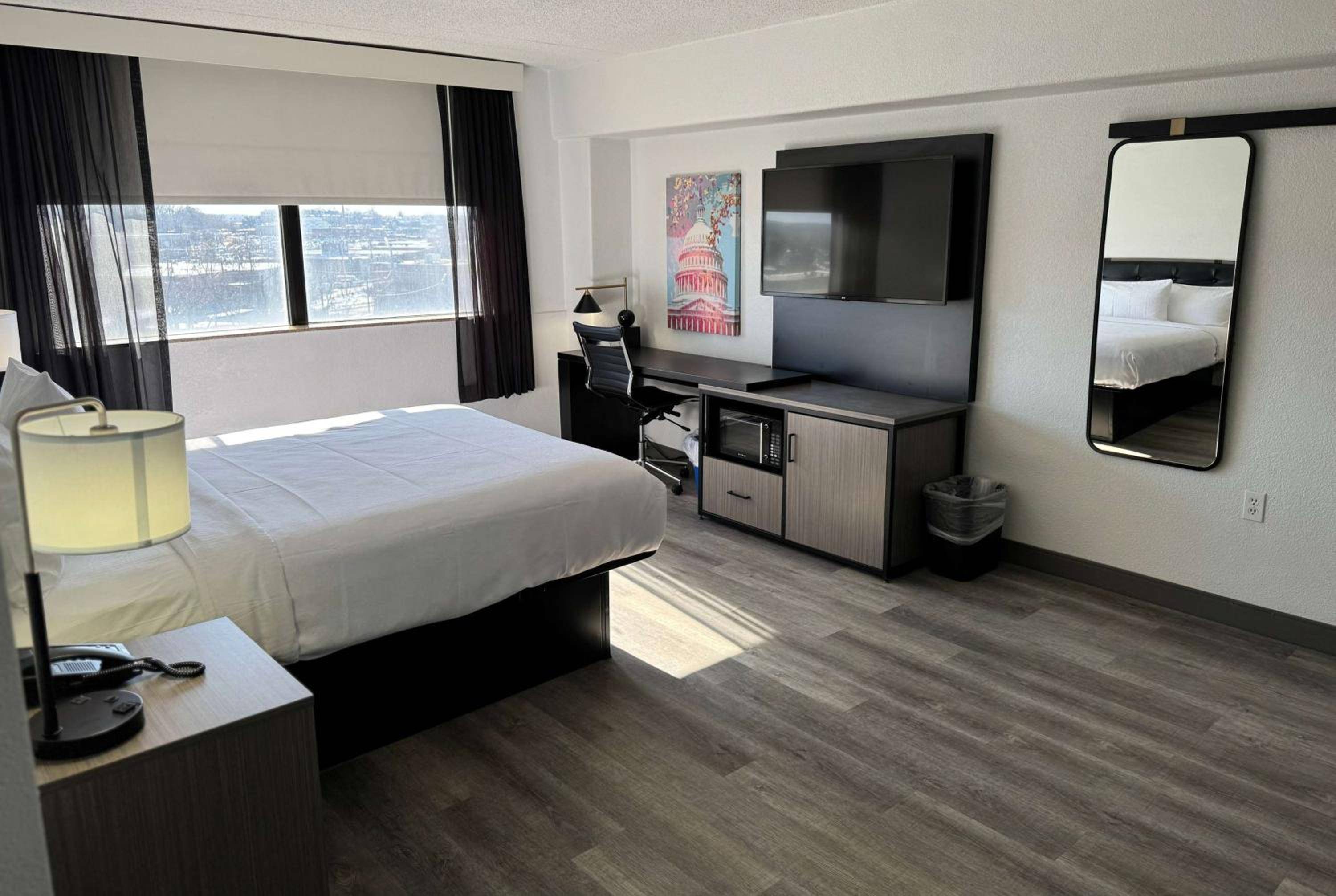 La Quinta Inn & Suites By Wyndham Washington DC / NY Avenue