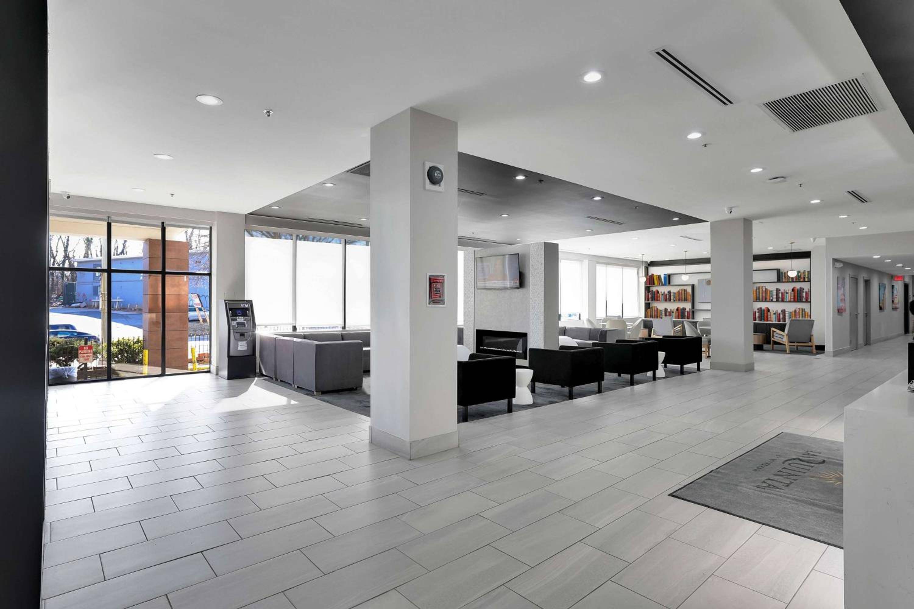 La Quinta Inn & Suites By Wyndham Washington DC / NY Avenue