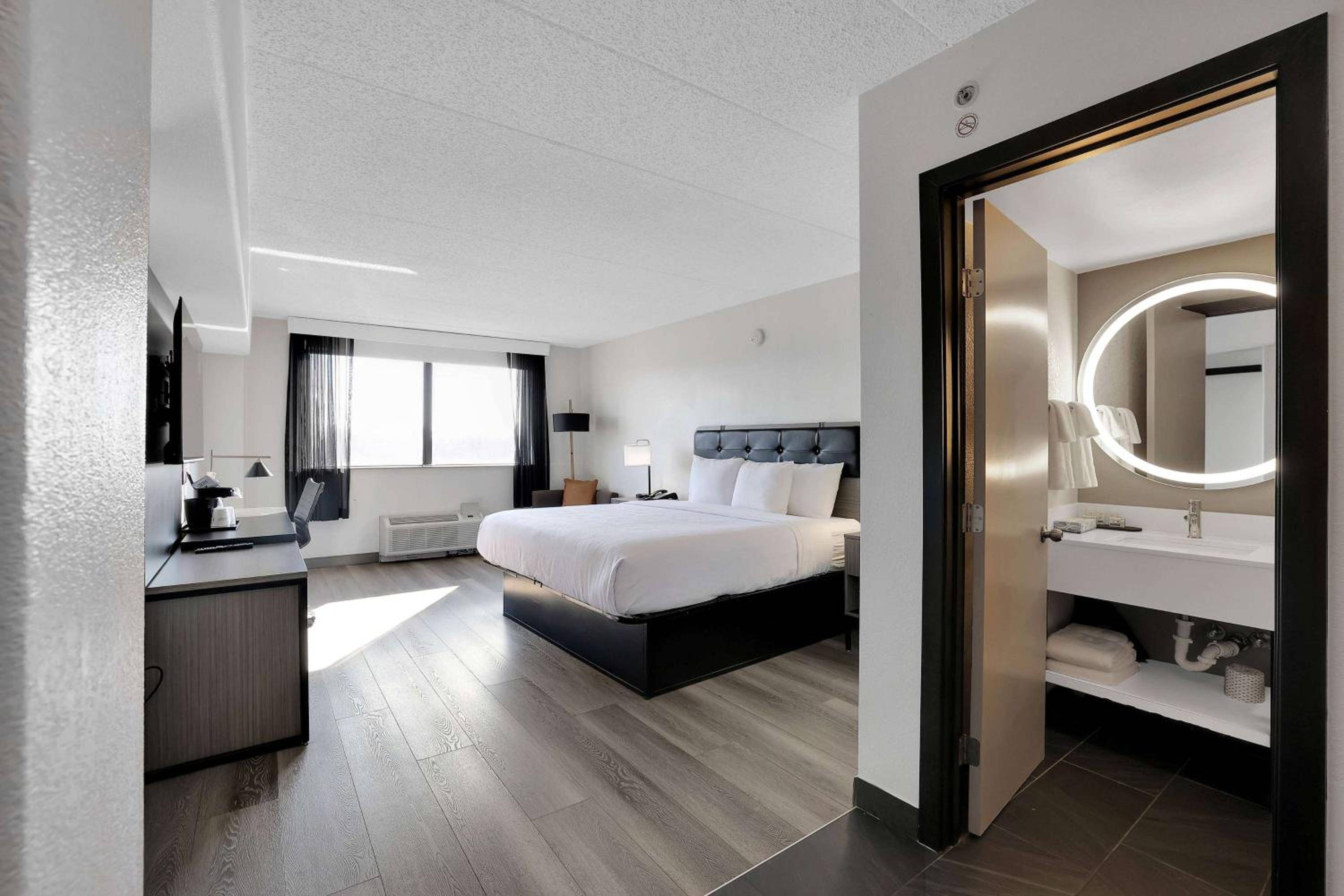 La Quinta Inn & Suites By Wyndham Washington DC / NY Avenue