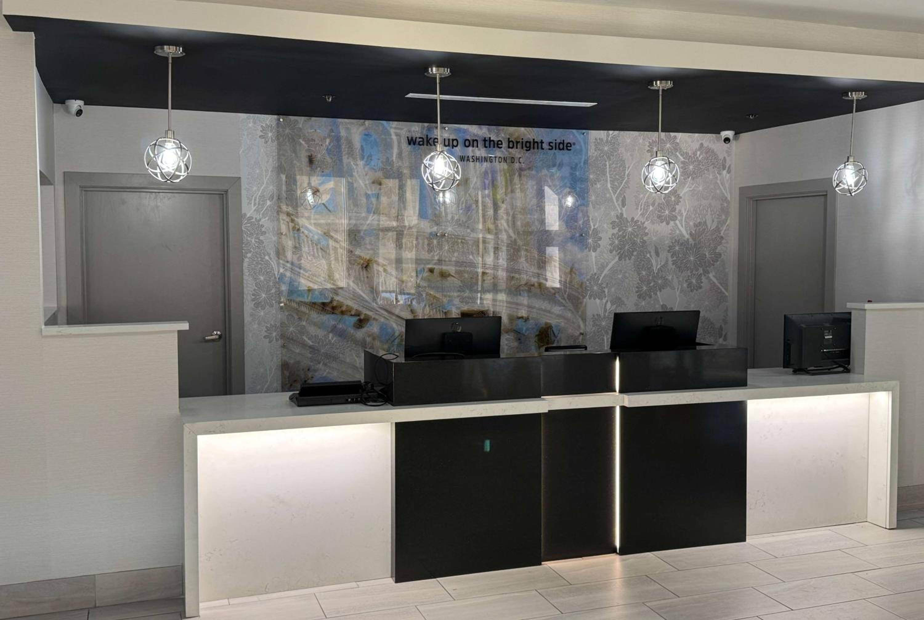 La Quinta Inn & Suites By Wyndham Washington DC / NY Avenue