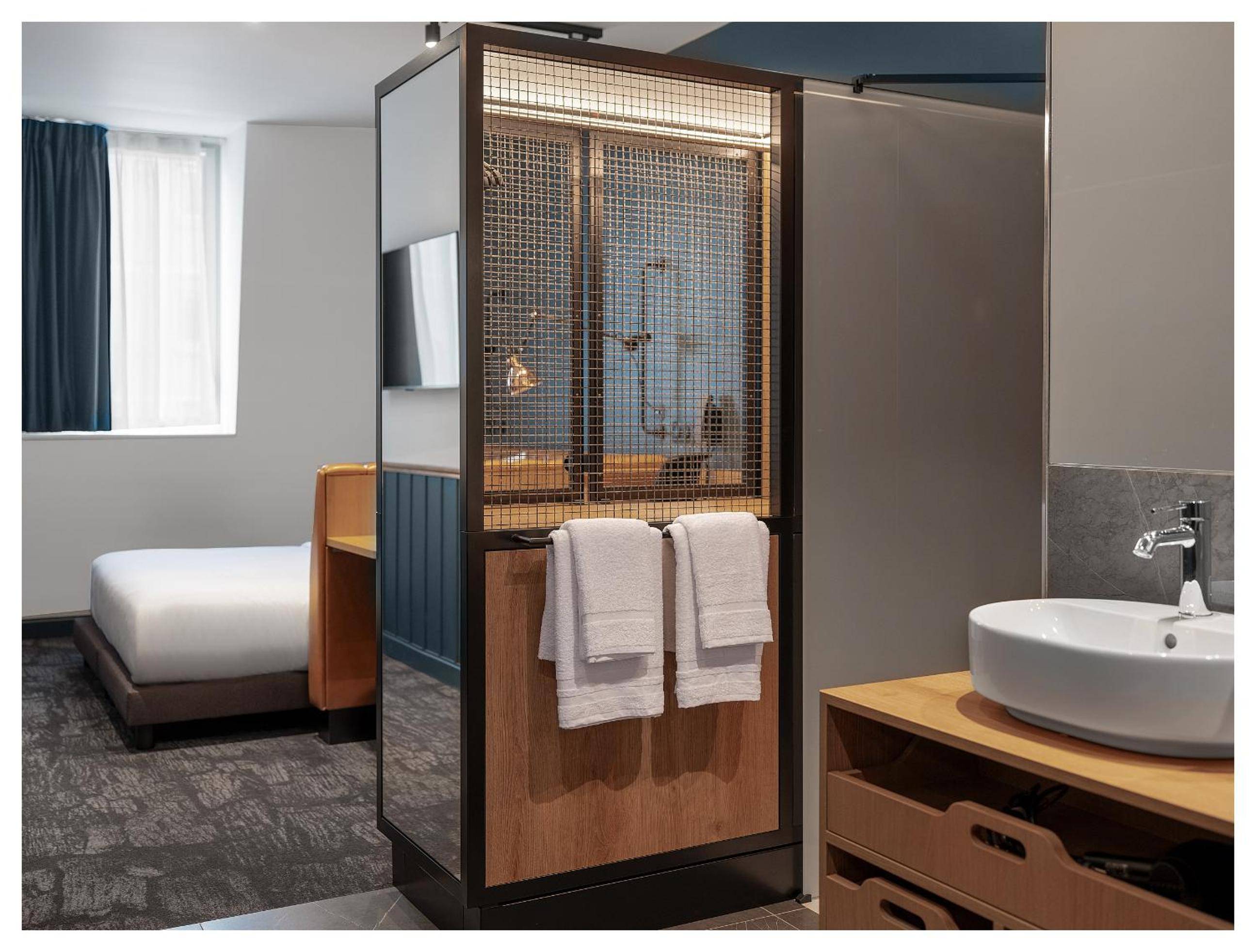 1.75 Paris Le Charme