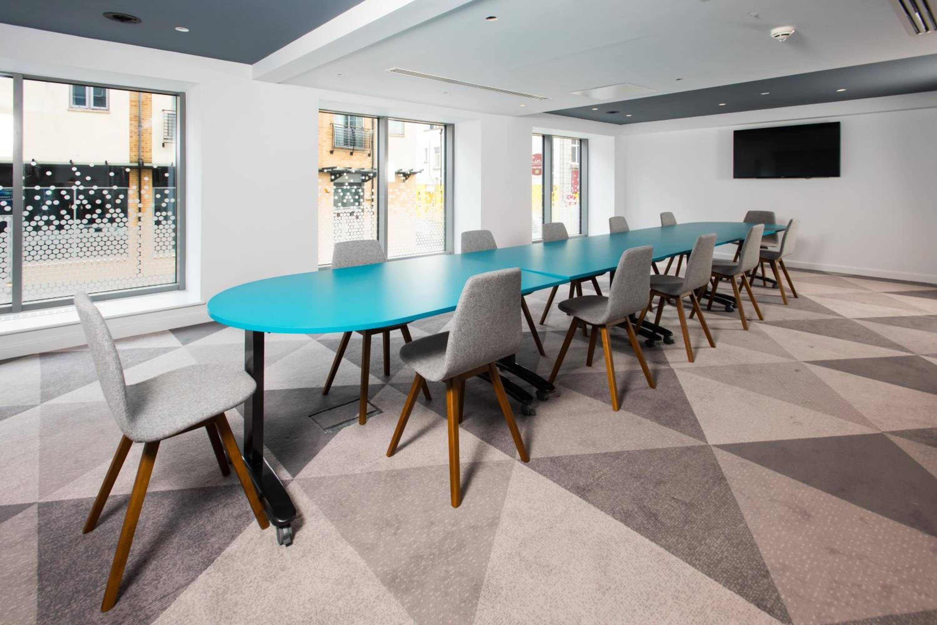 Holiday Inn Express - Swindon City Centre