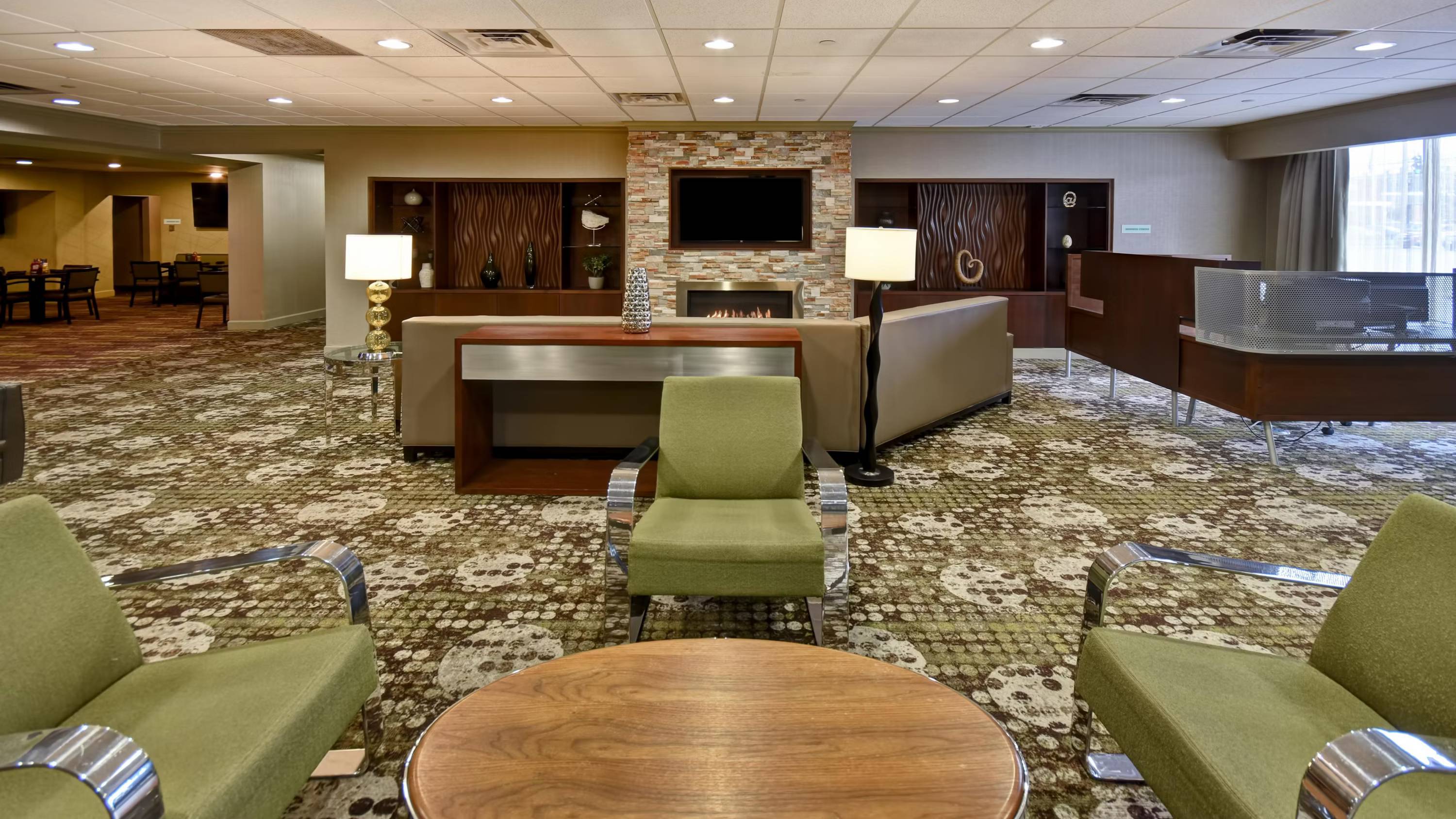Holiday Inn Cincinnati-Riverfront by IHG