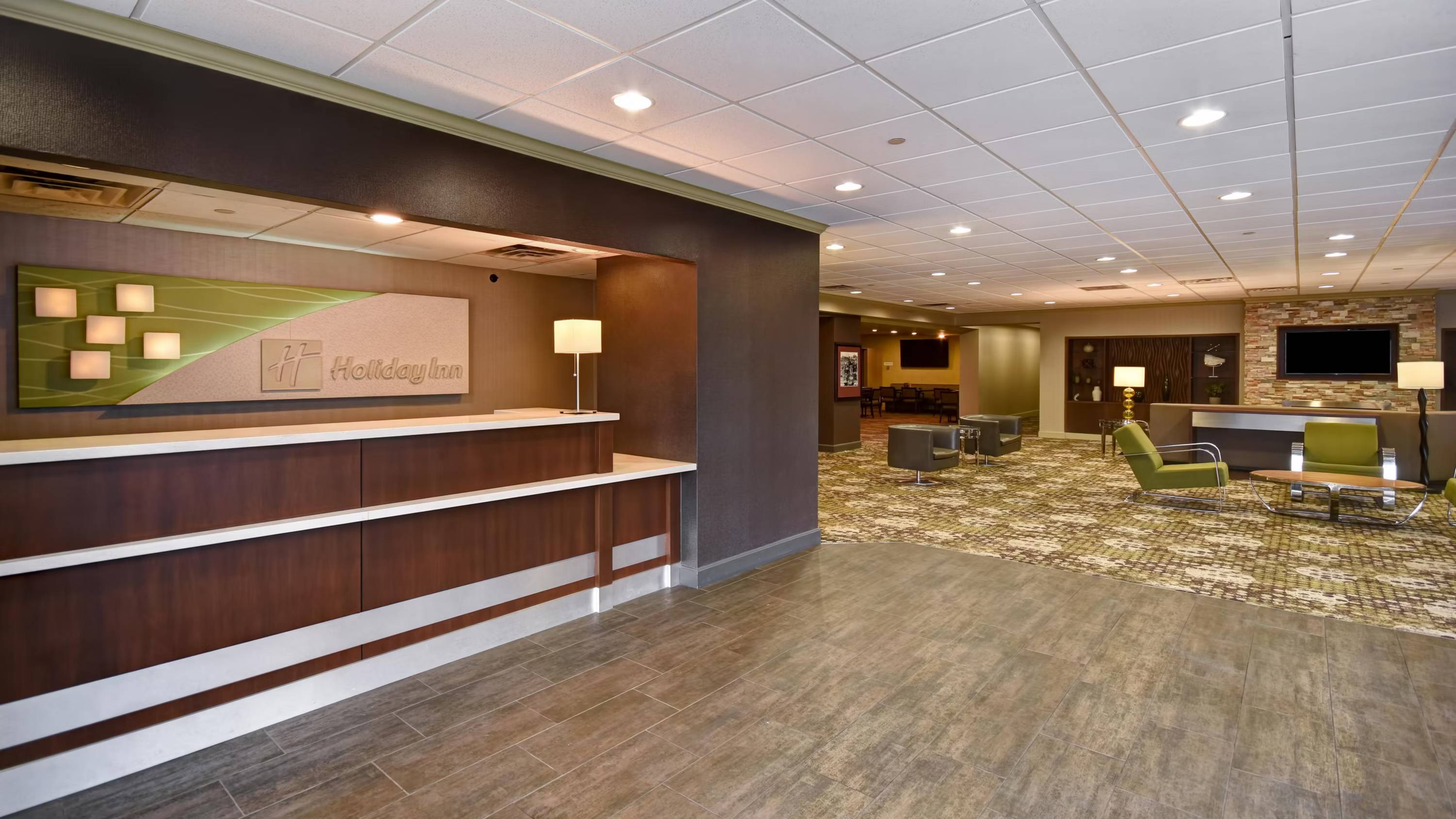 Holiday Inn Cincinnati-Riverfront by IHG