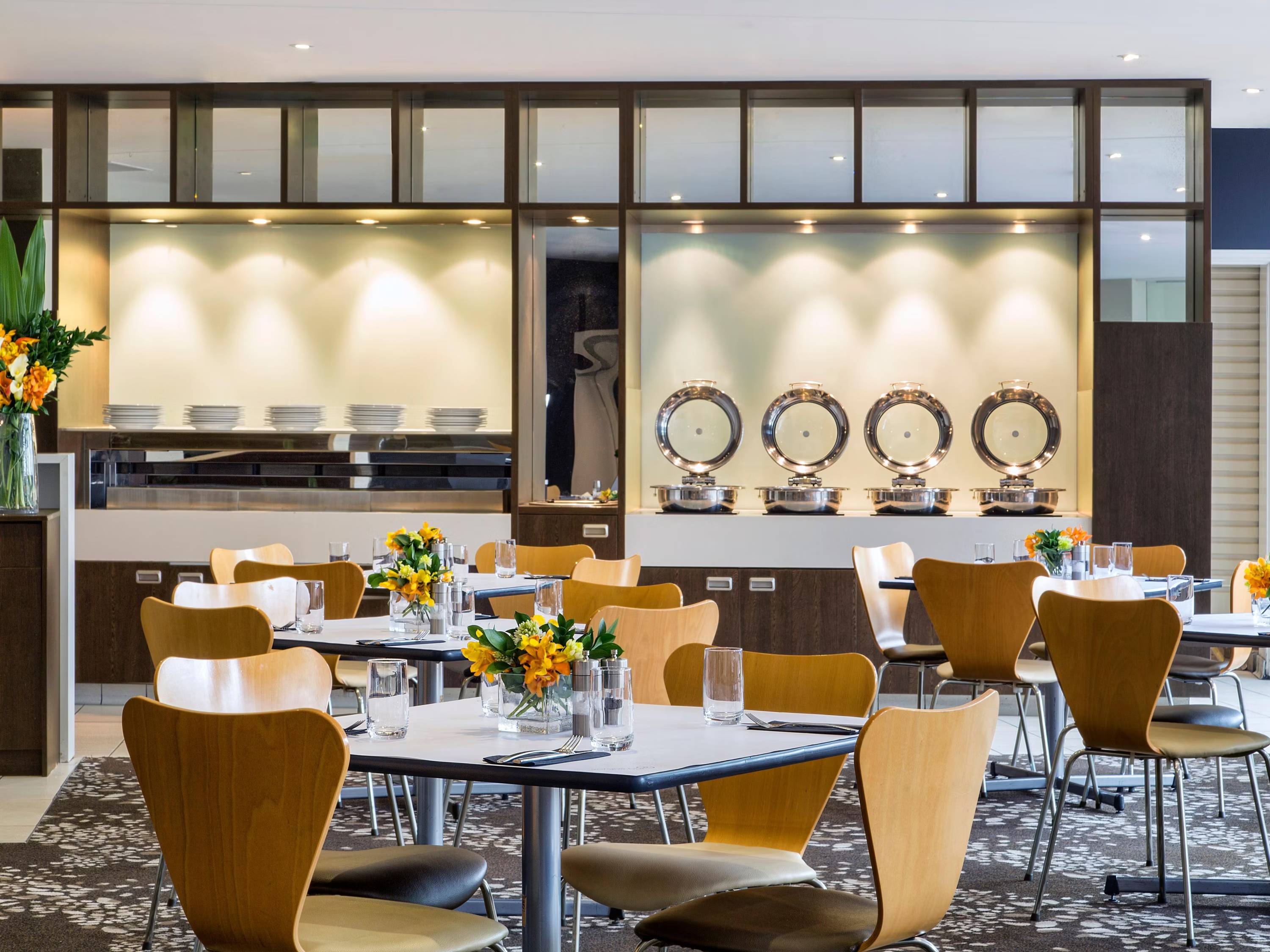 Holiday Inn Melbourne Airport by IHG