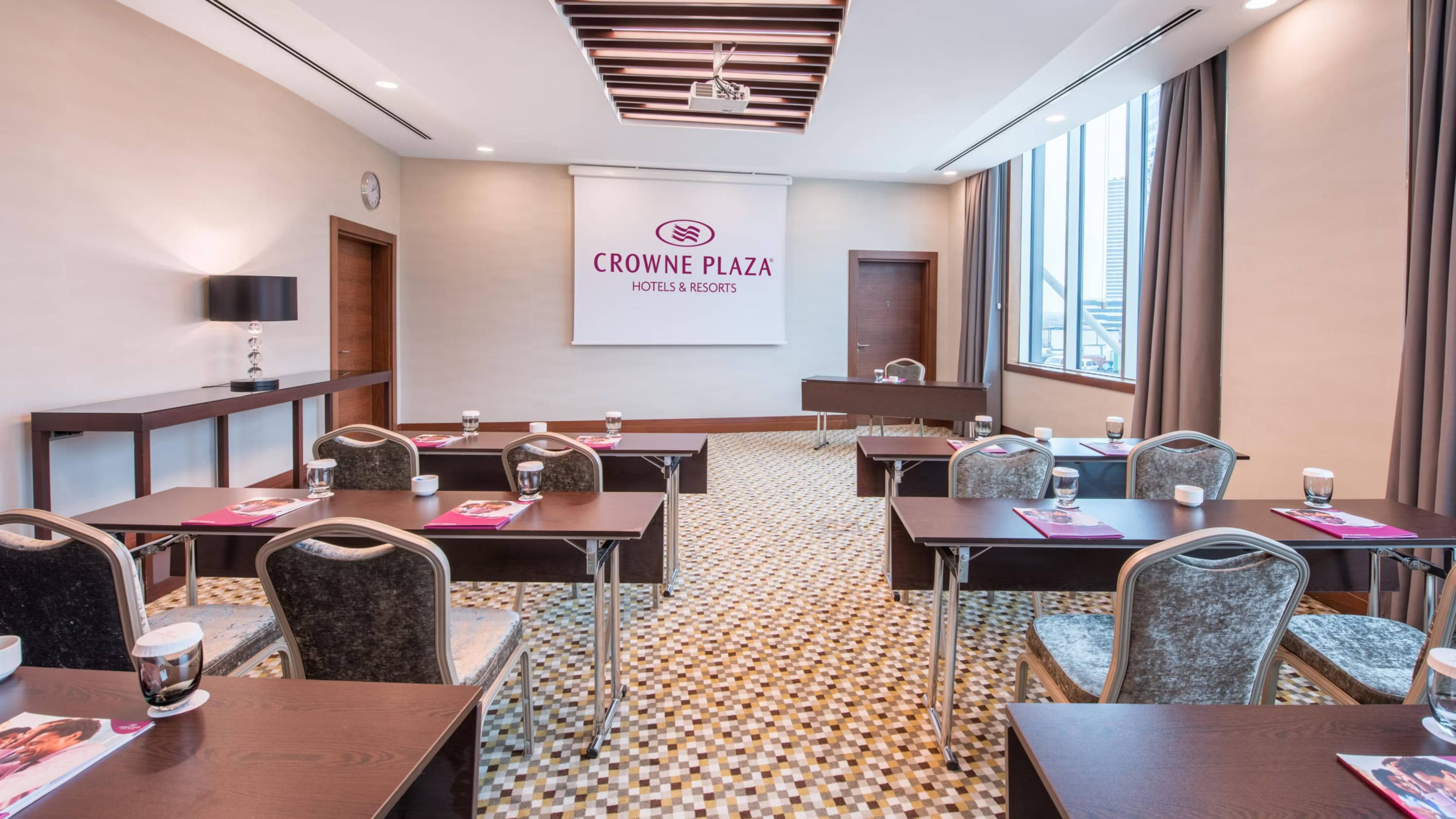 Crowne Plaza Istanbul Oryapark by IHG