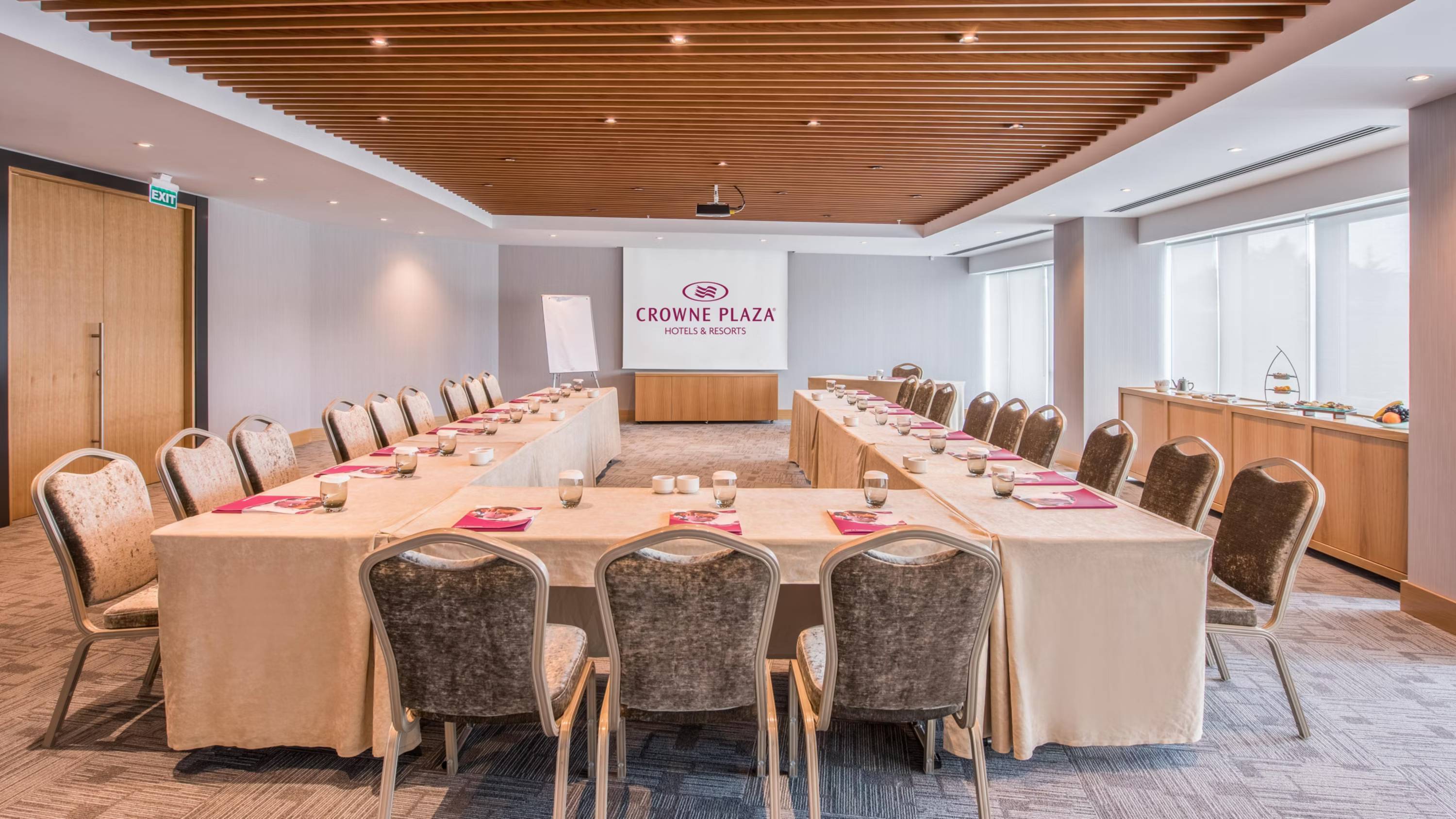 Crowne Plaza Istanbul Oryapark by IHG