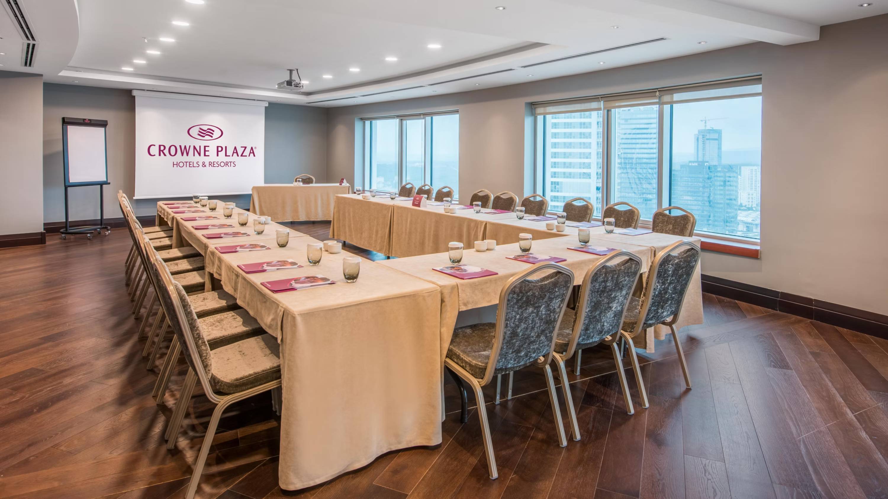 Crowne Plaza Istanbul Oryapark by IHG