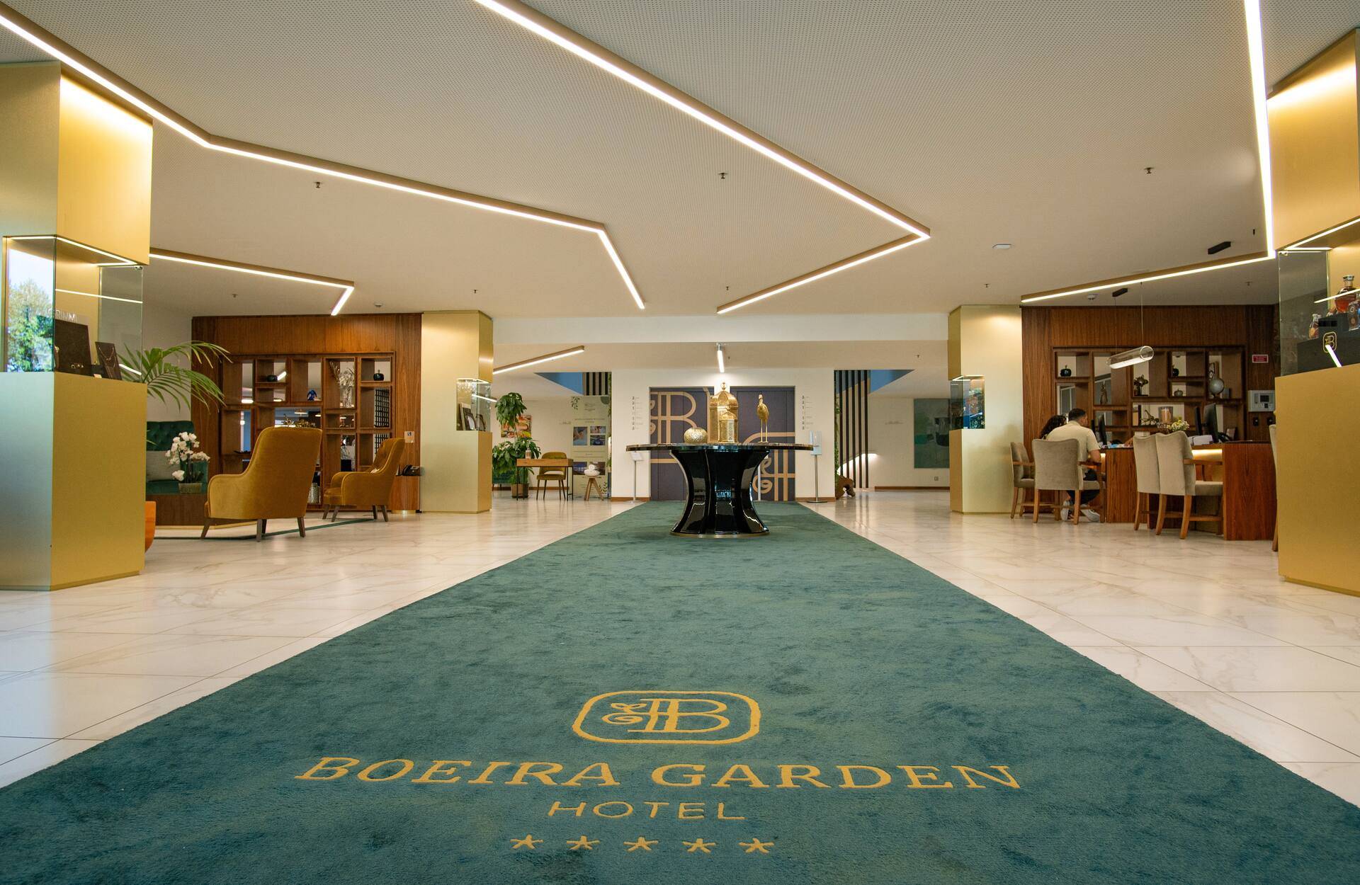 Boeira Garden Hotel Porto Gaia, Curio Collection by Hilton