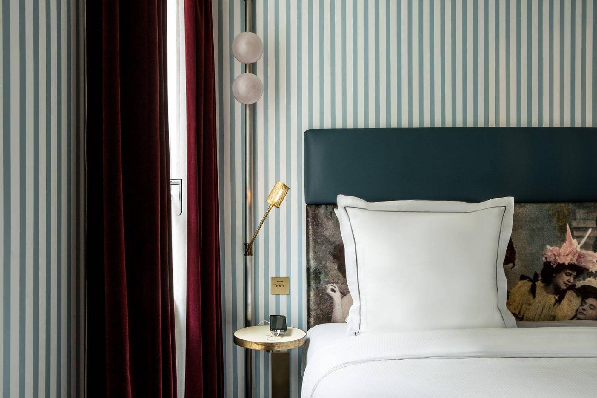 Hôtel du Rond-Point des Champs Elysées - Esprit de France