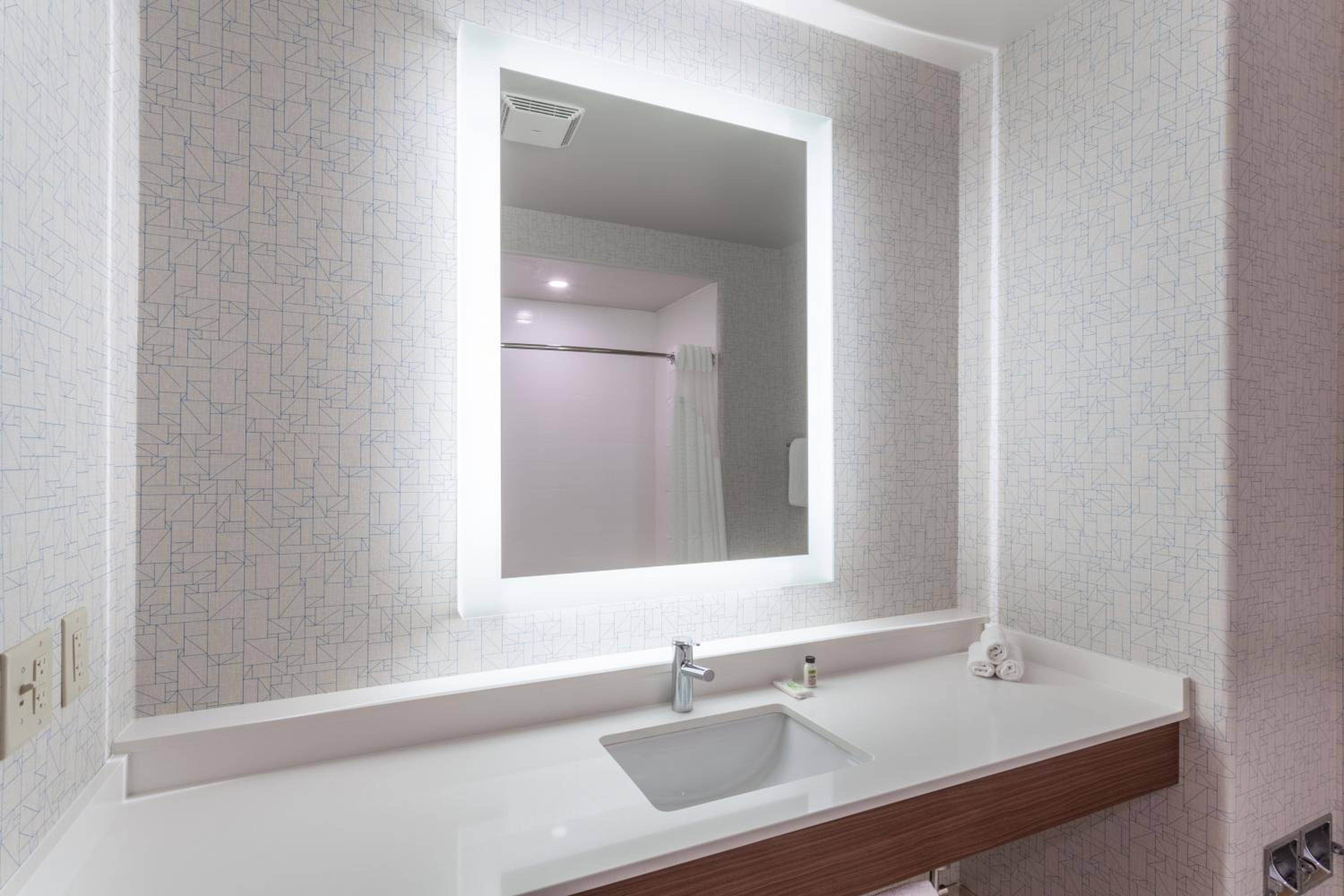 Holiday Inn Express Rockford-Loves Park by IHG