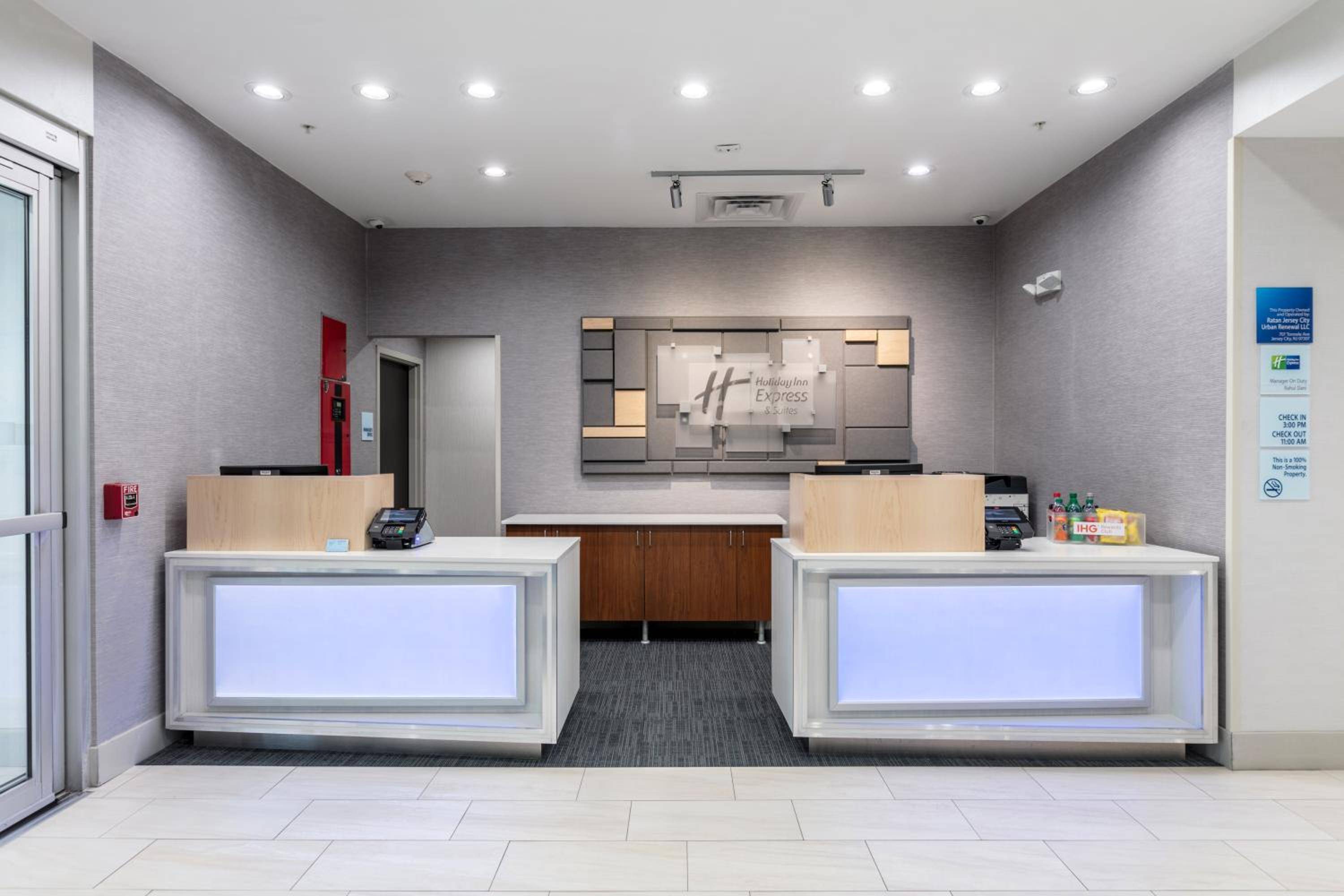 Holiday Inn Express & Suites Jersey City North - Hoboken by IHG