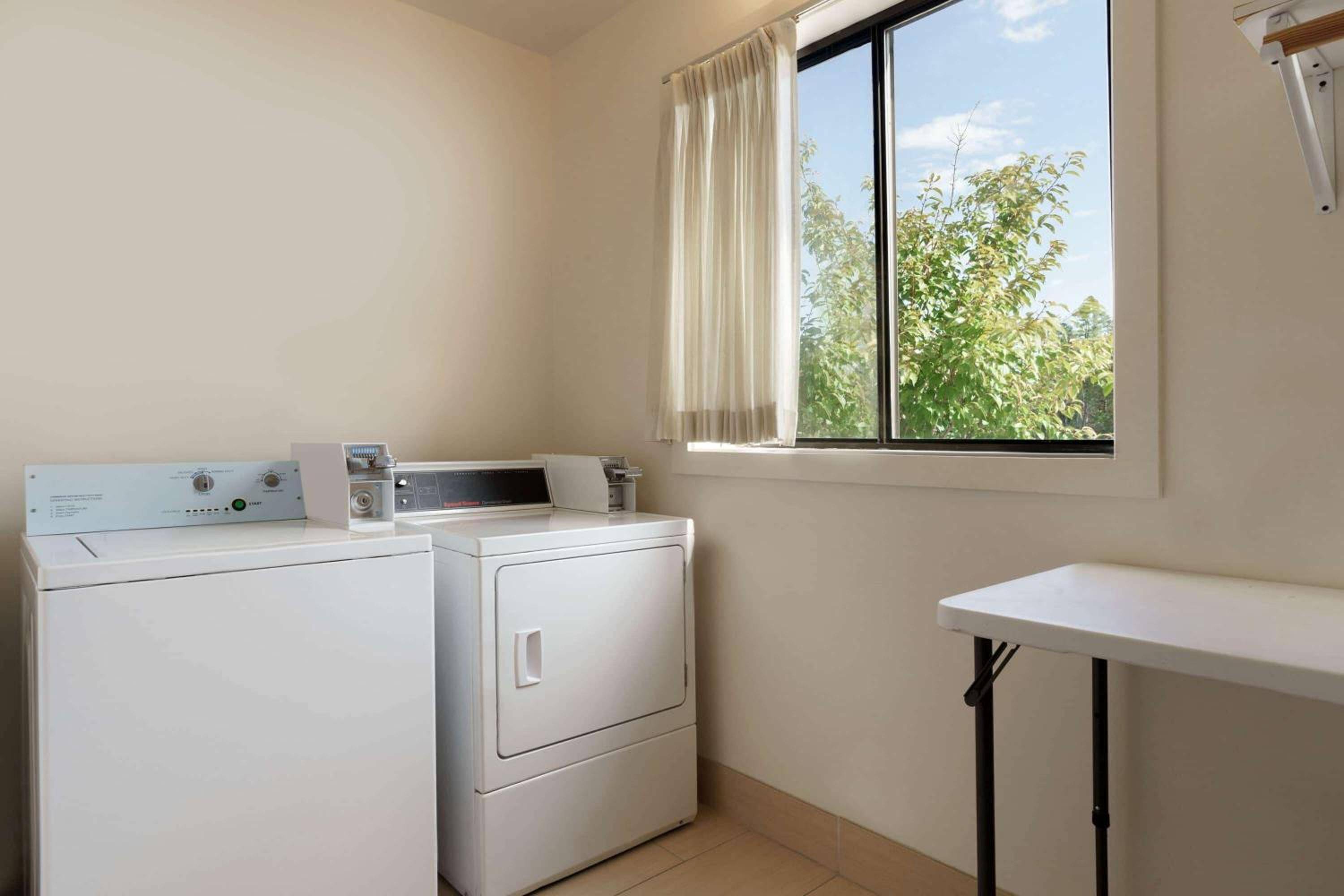 Days Inn by Wyndham Tamworth