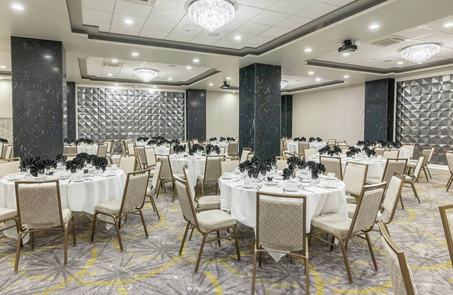 Hilton Garden Inn Wichita Downtown