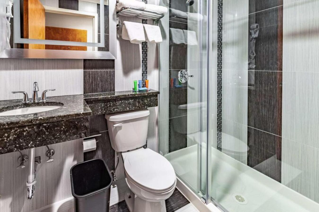 Umbrella Hotel Brooklyn