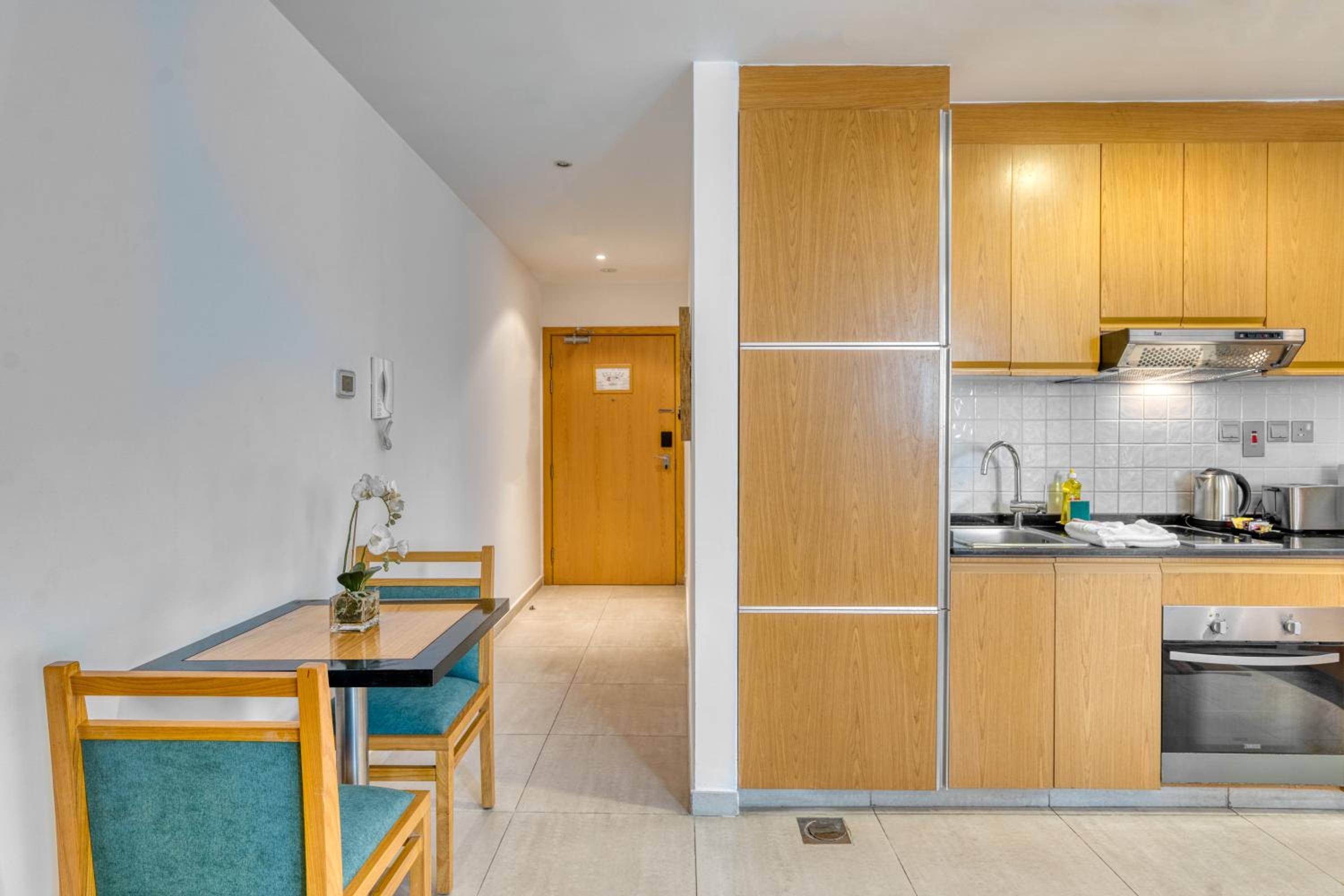 Grand Heights Dubai Hotel Apartments