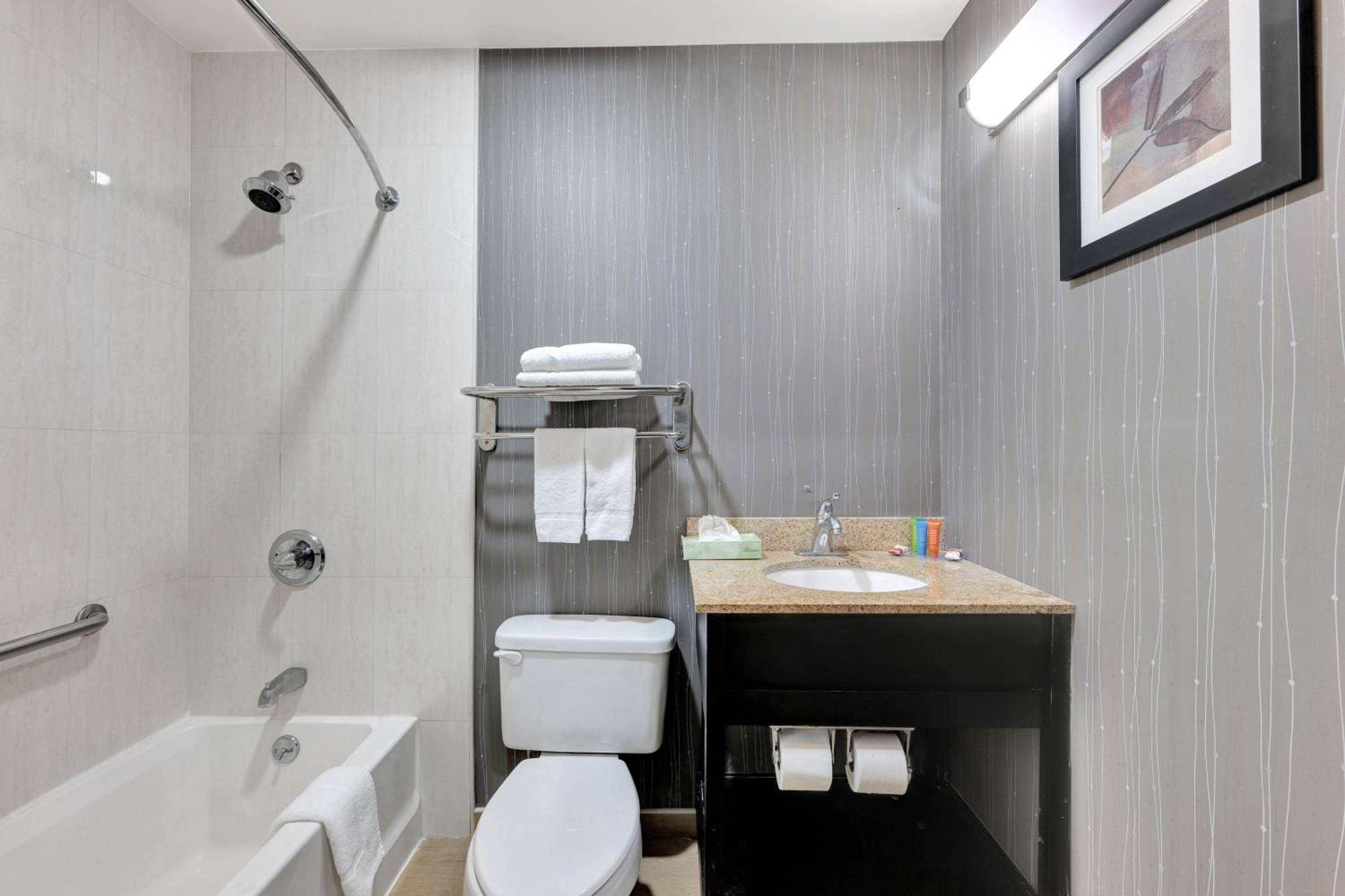 Hotel Pergola Jamaica JFK