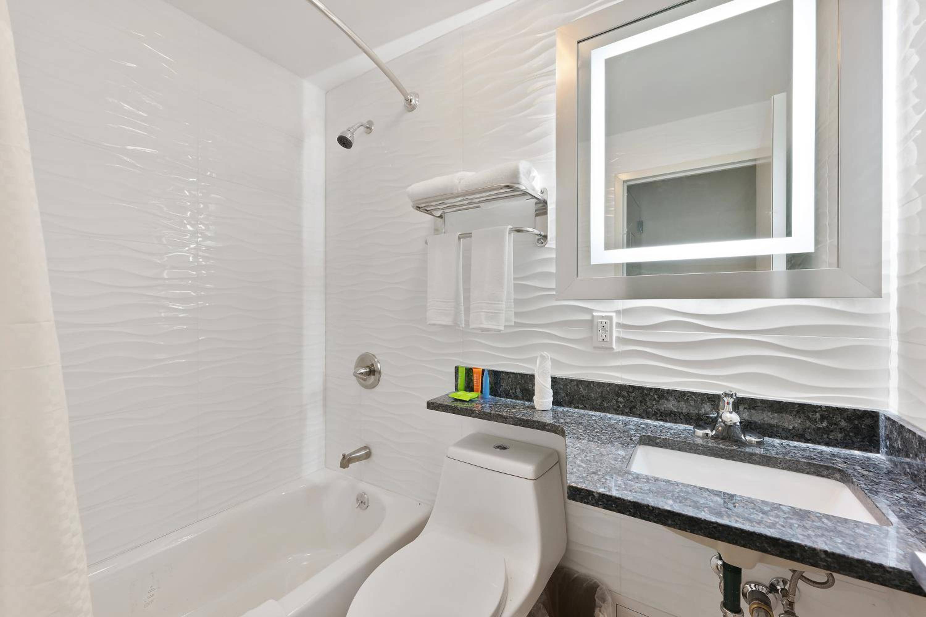 Casa Blanca Hotel Brooklyn