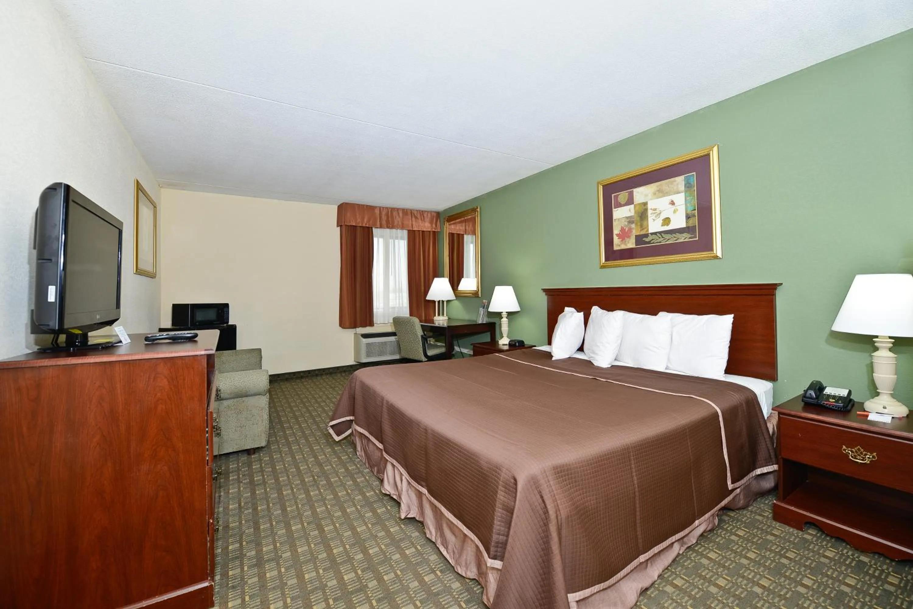 Howard Johnson by Wyndham Newark Airport