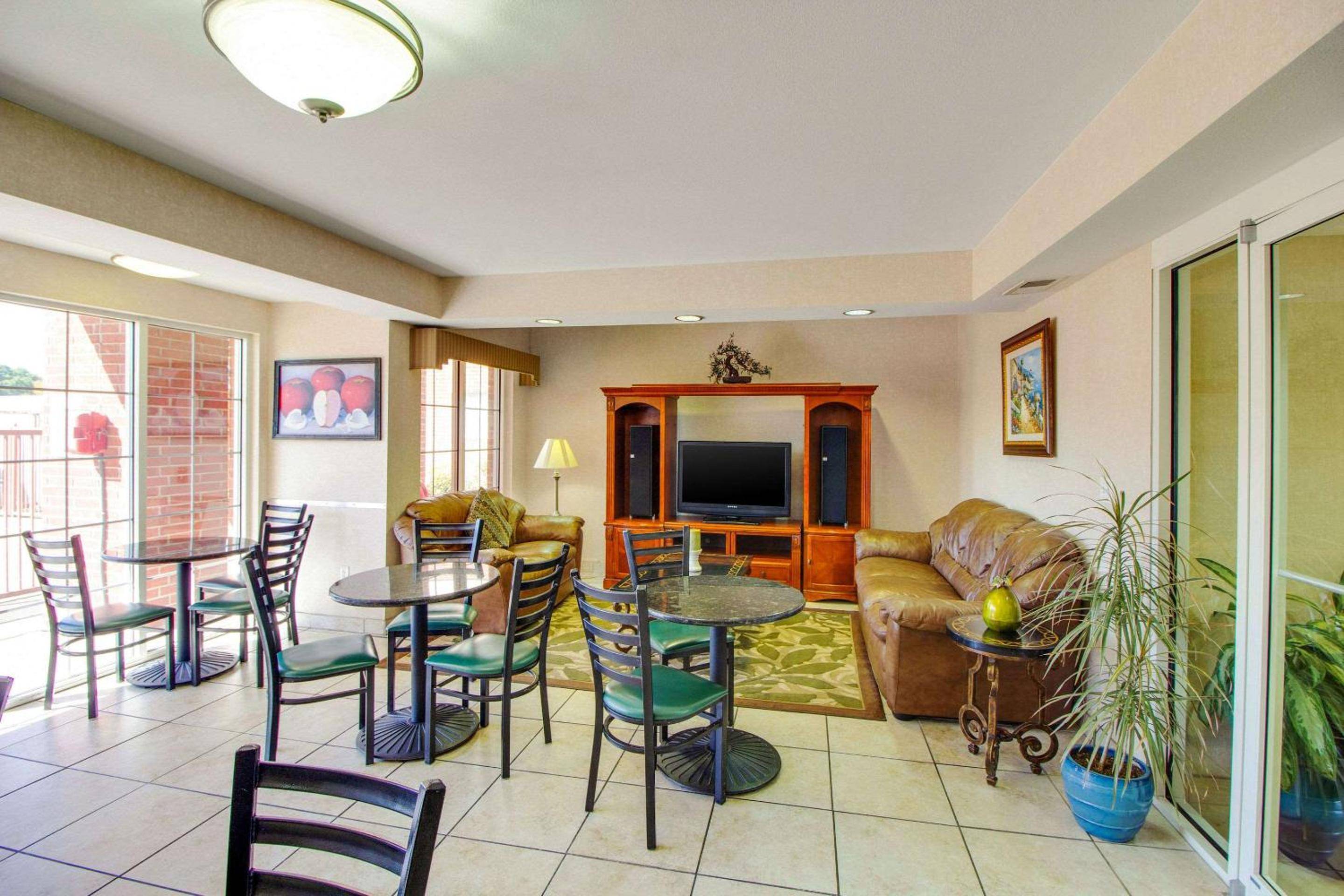 MainStay Suites Texas Medical Center-Reliant Park