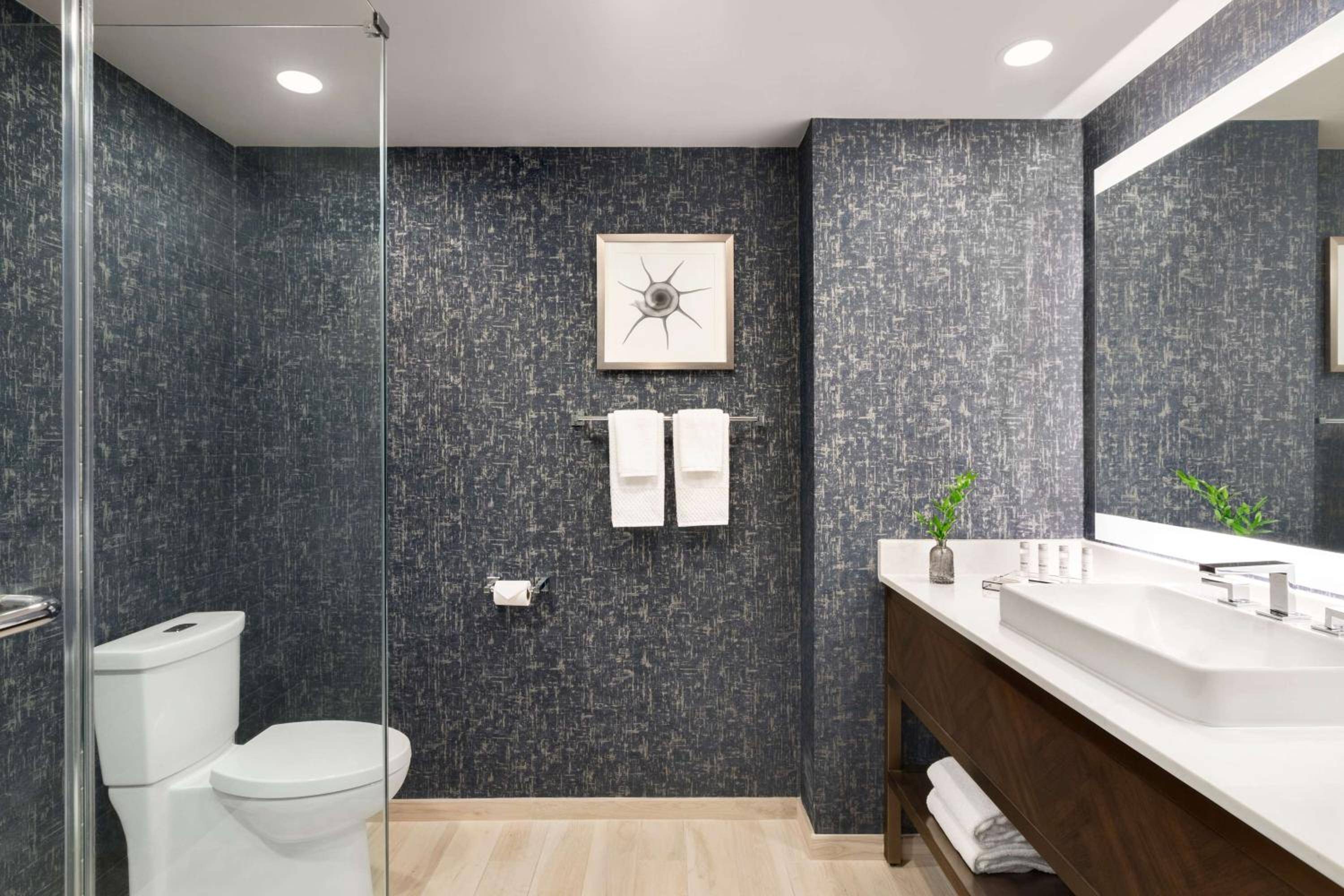 Carte Hotel San Diego Downtown, Curio Collection by Hilton