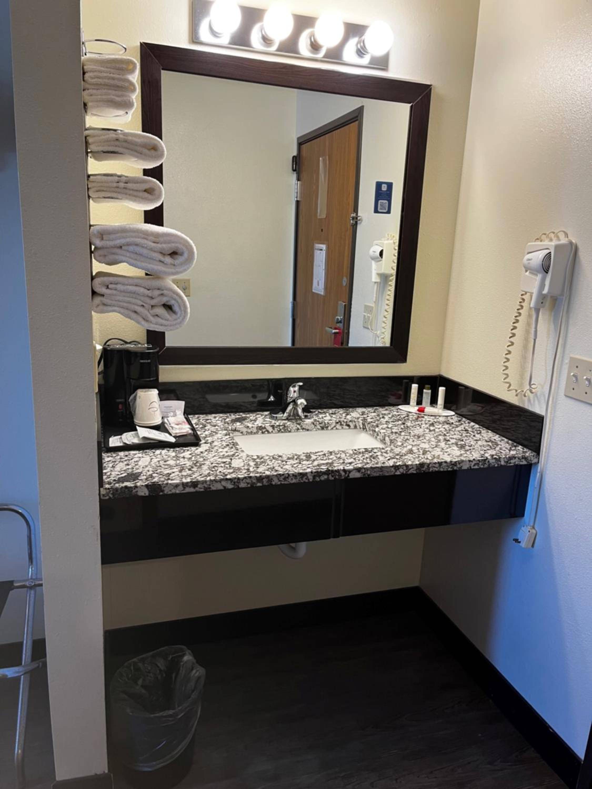 Super 8 by Wyndham Smithville