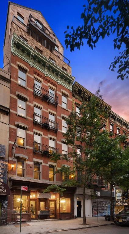 The Historic Blue Moon Hotel - NYC