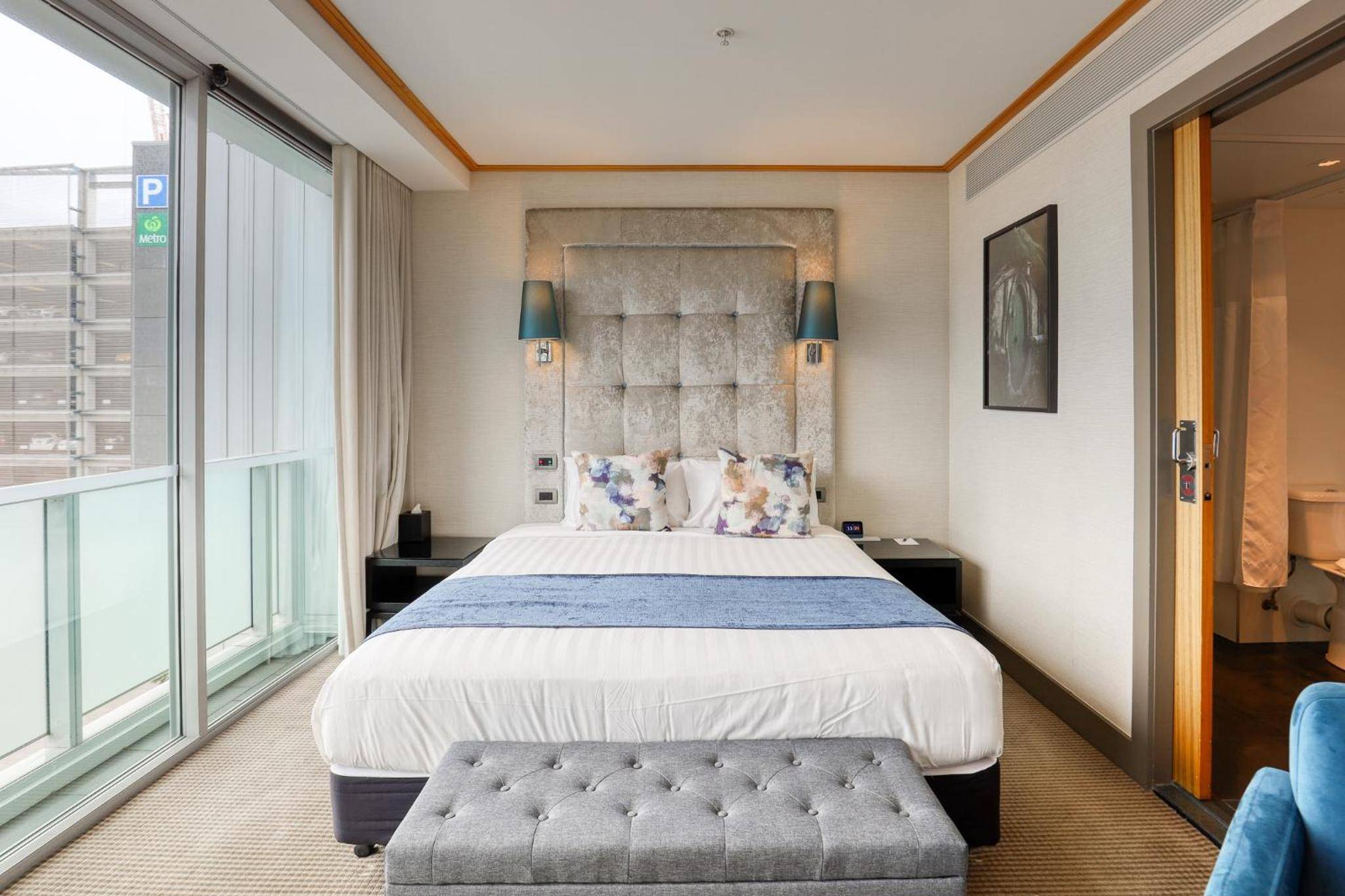 Marsden Viaduct Hotel