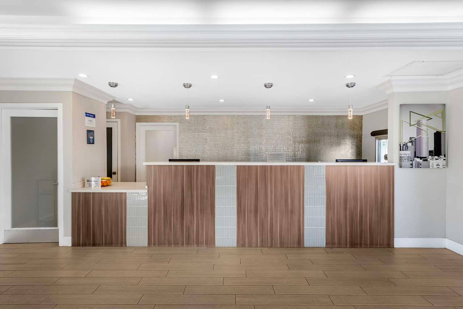 Best Western Plus Ontario Airport & Convention Center